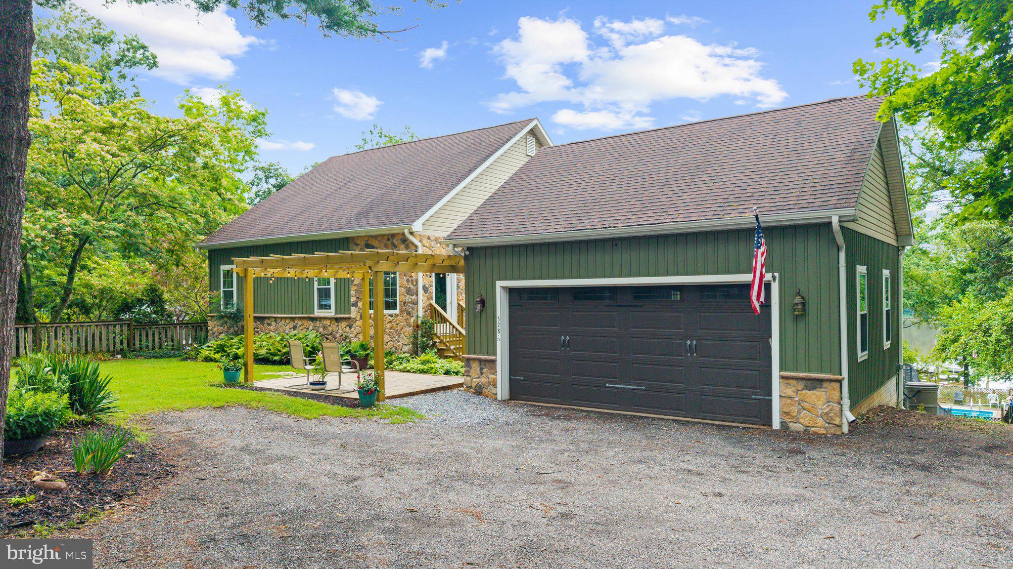 BROOKFIELD ON THE MAGOTHY - Residential