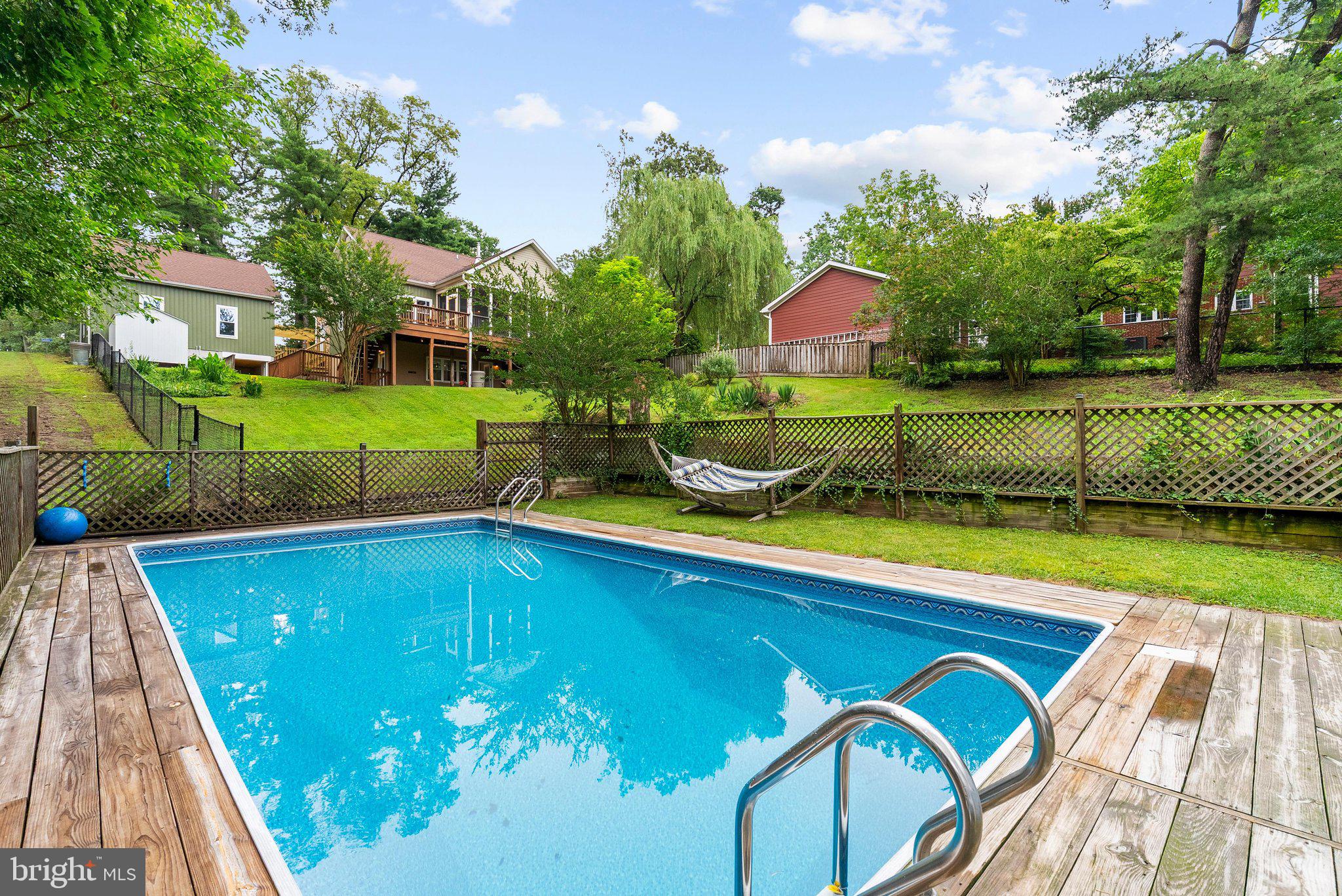 BROOKFIELD ON THE MAGOTHY - Residential