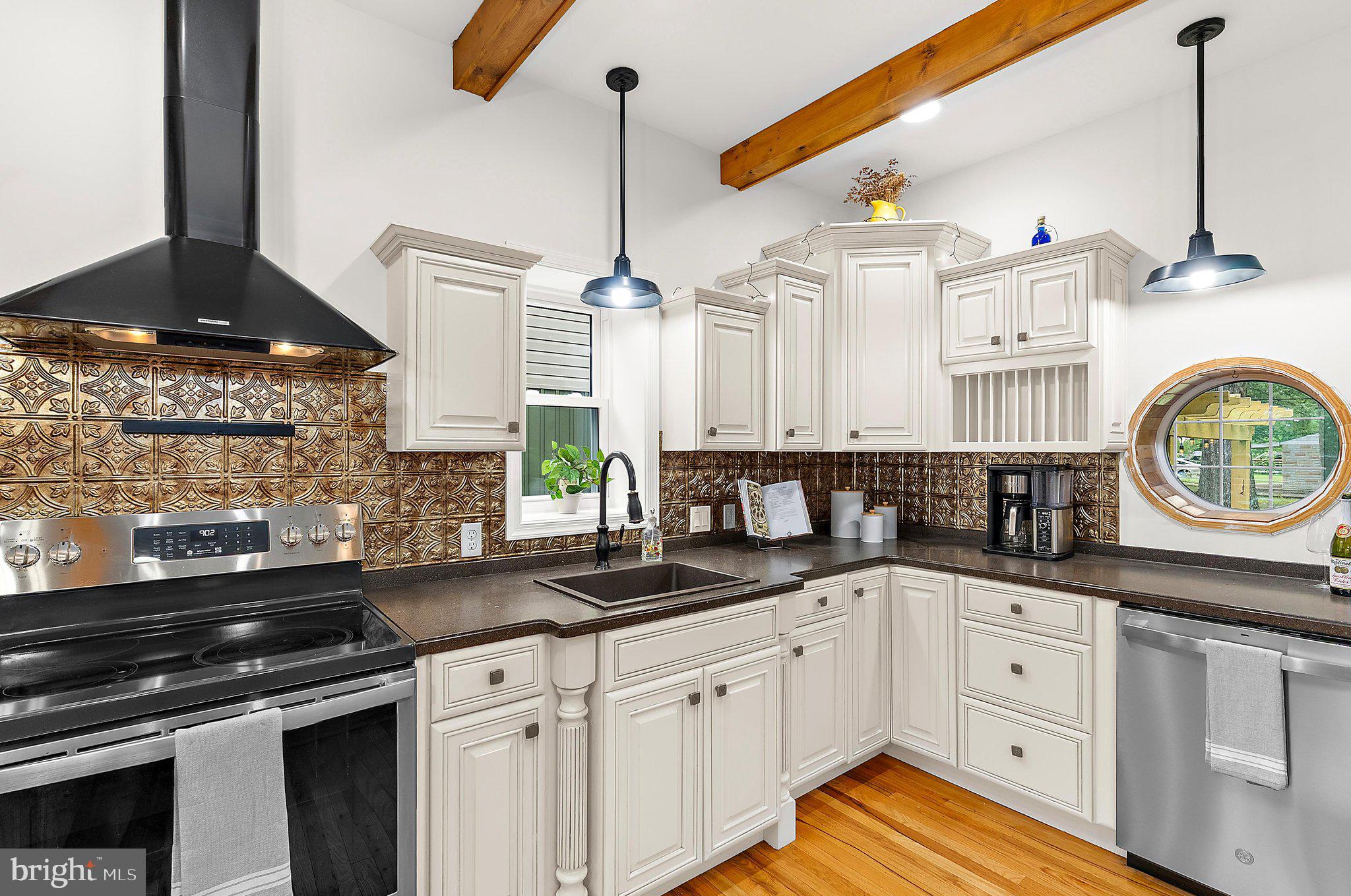 BROOKFIELD ON THE MAGOTHY - Residential