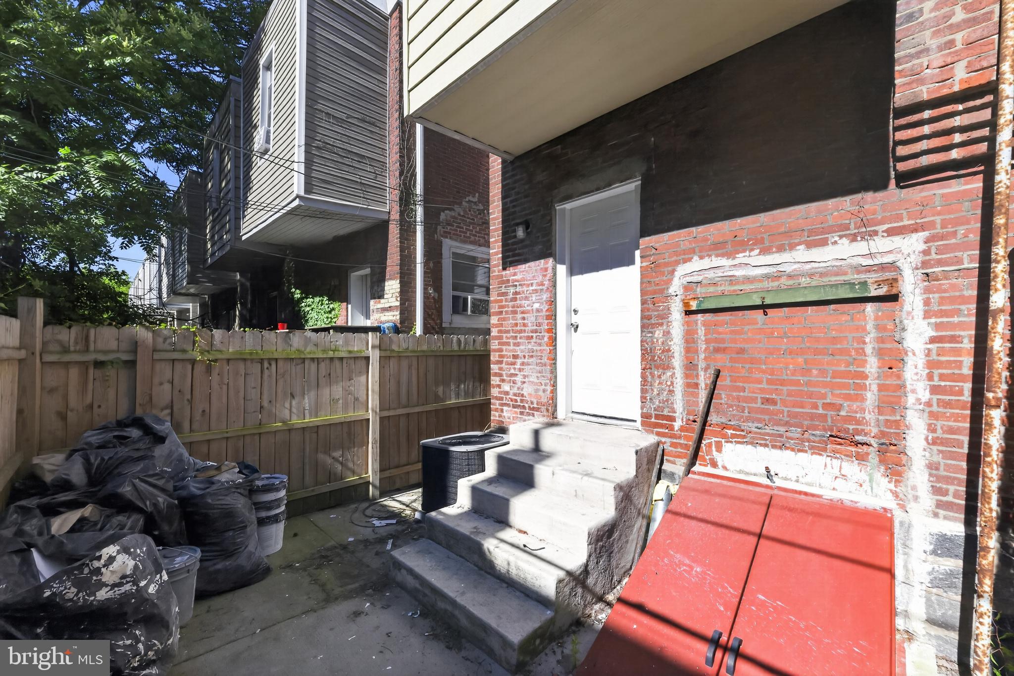 COBBS CREEK - Residential