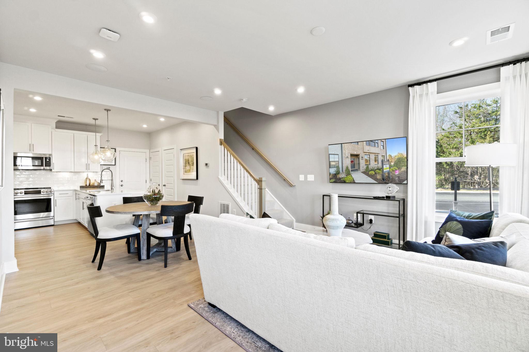ASHBURN STATION - Residential