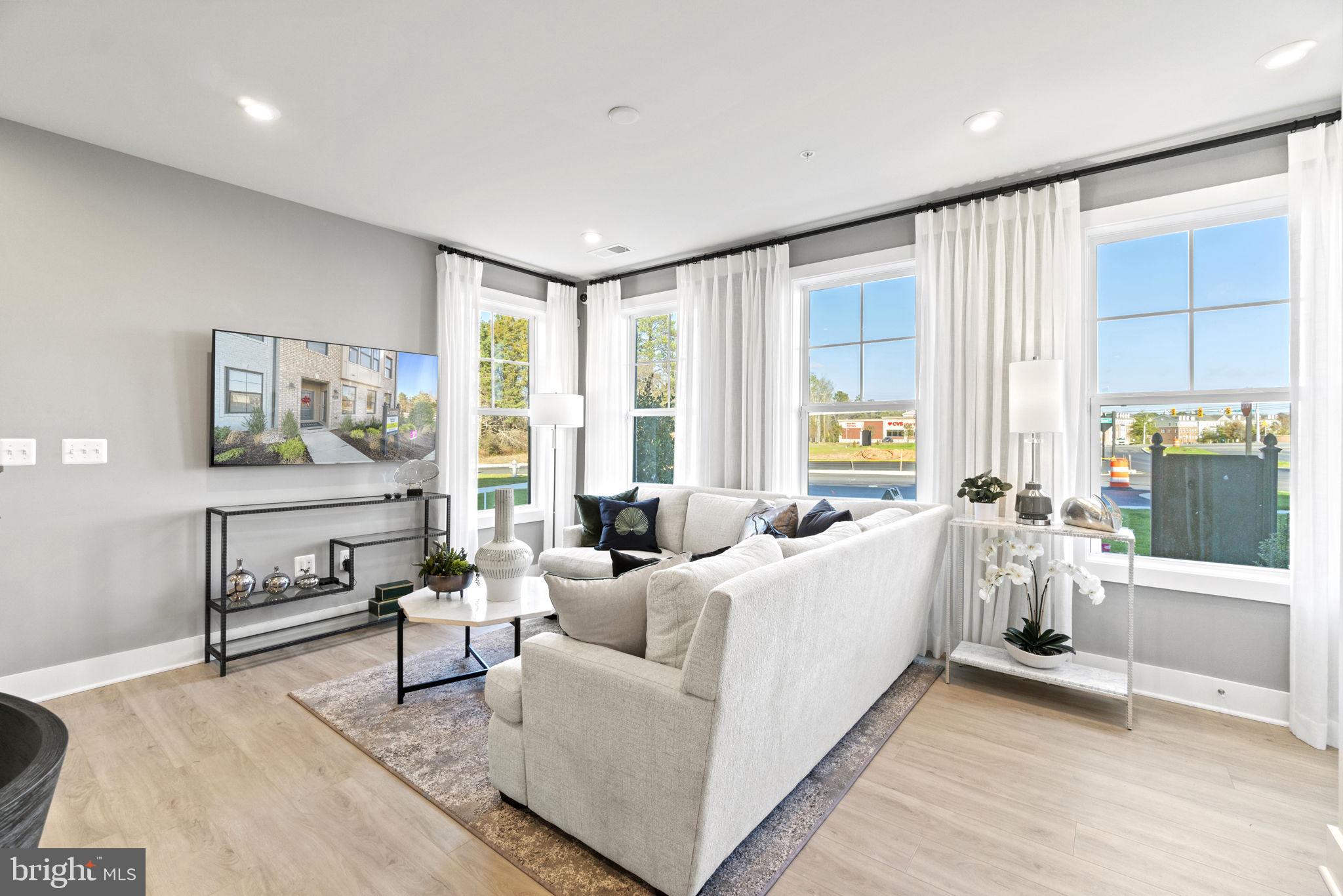 ASHBURN STATION - Residential