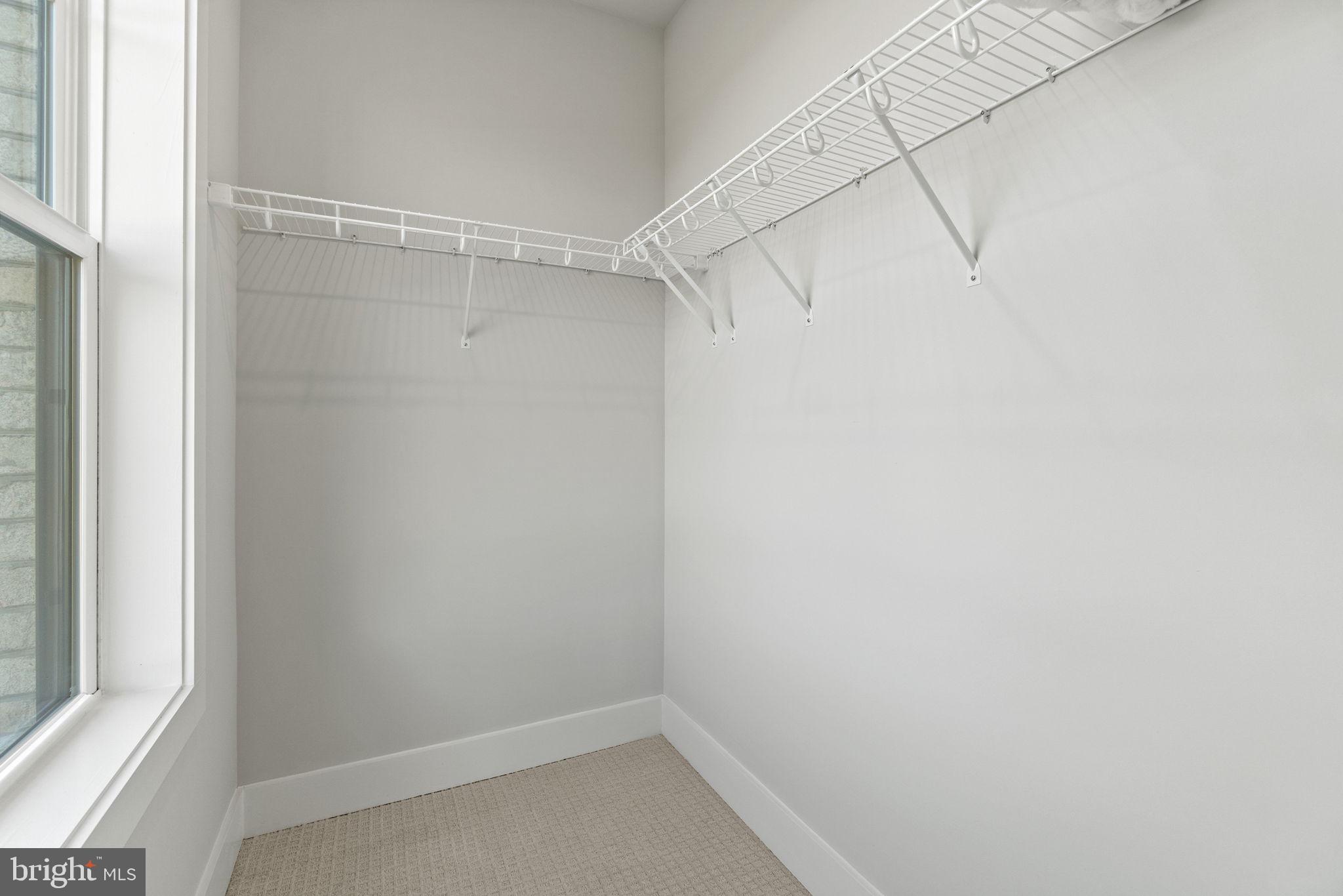 ASHBURN STATION - Residential