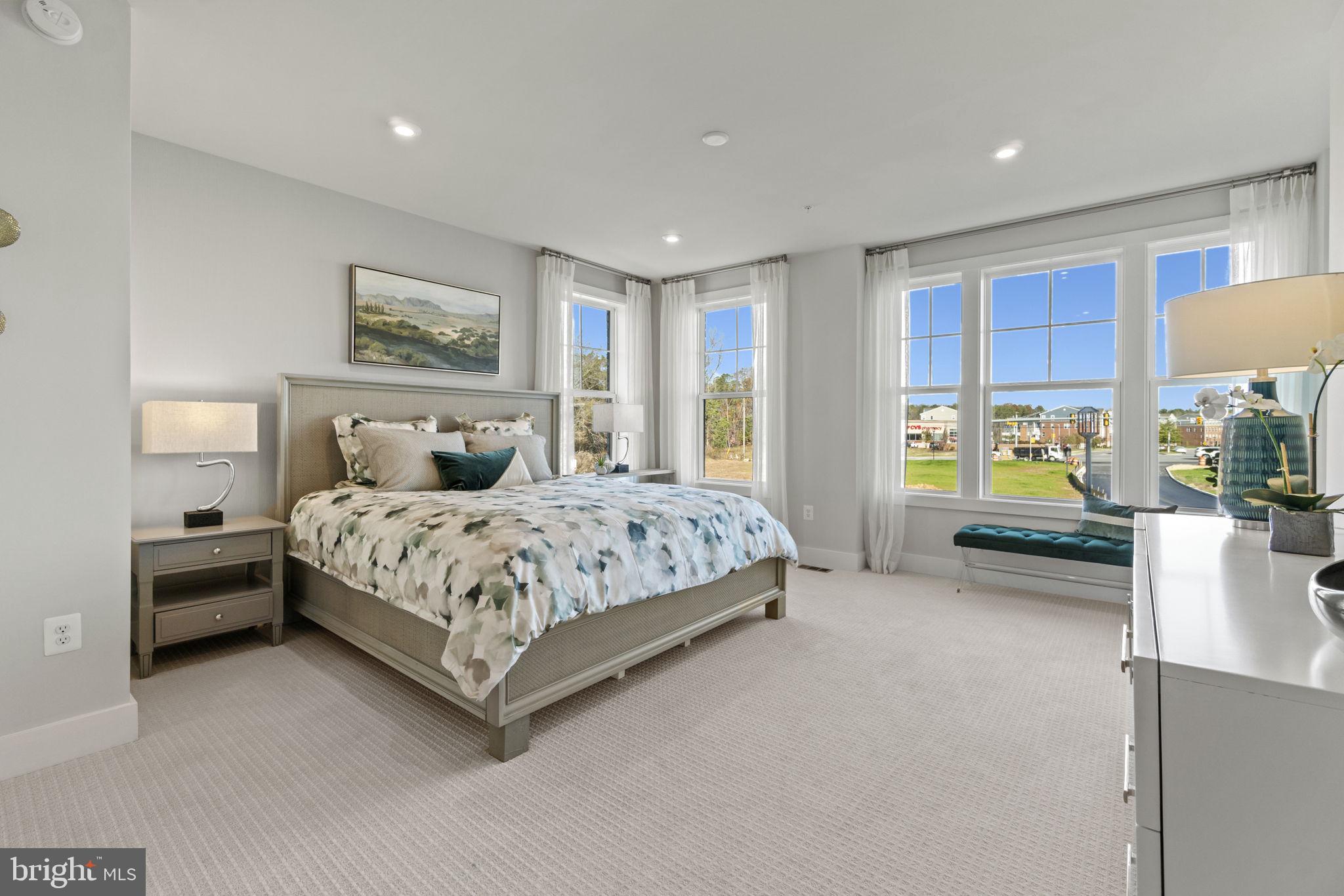 ASHBURN STATION - Residential
