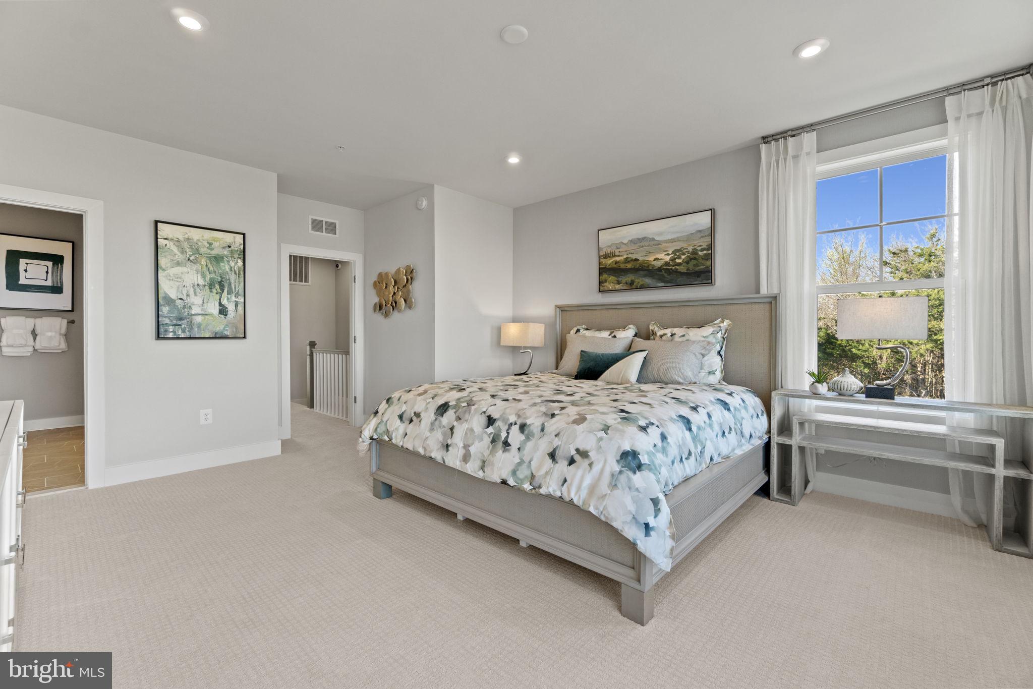 ASHBURN STATION - Residential