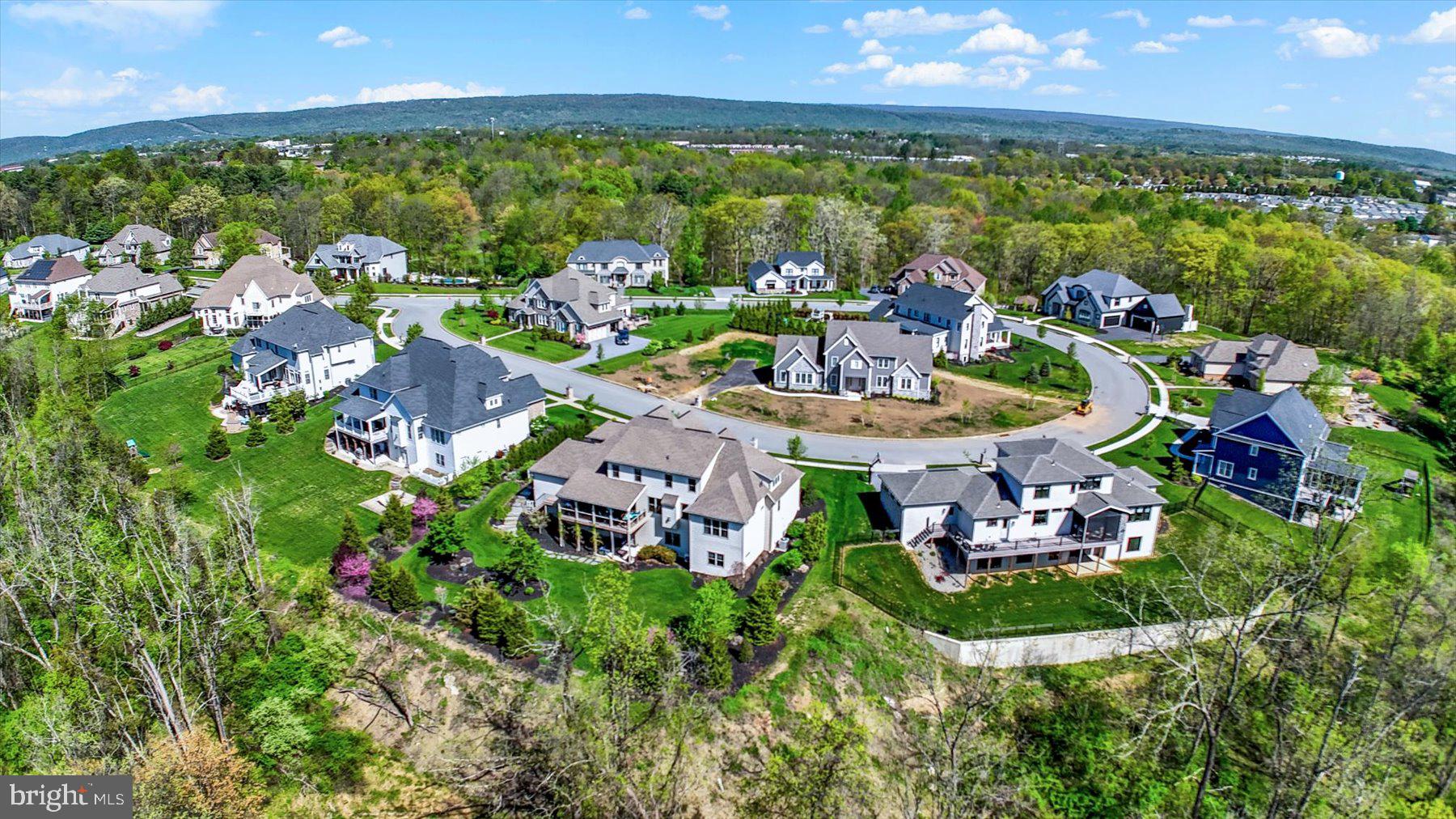 DEAVEN WOODS - Residential