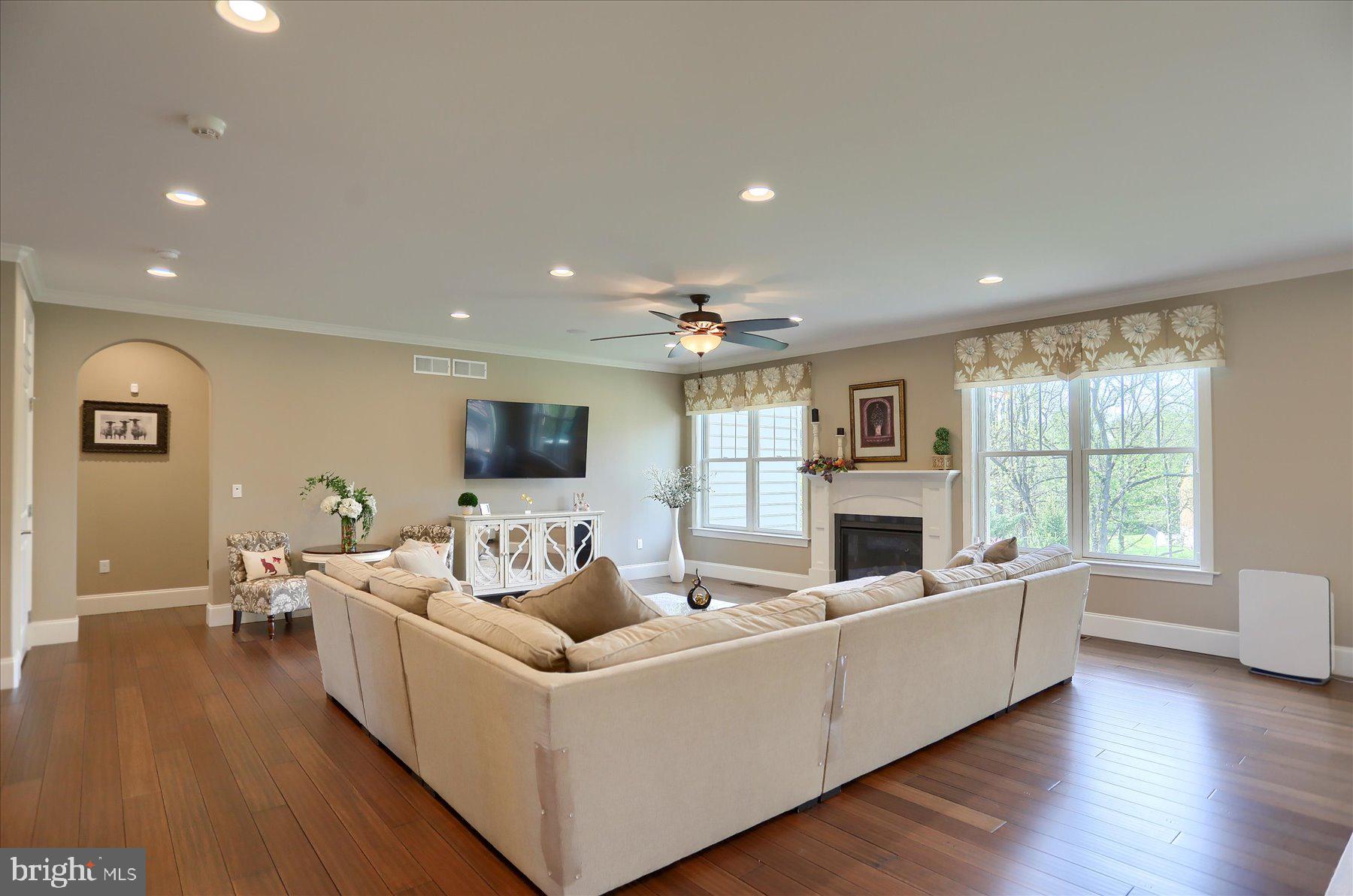 DEAVEN WOODS - Residential