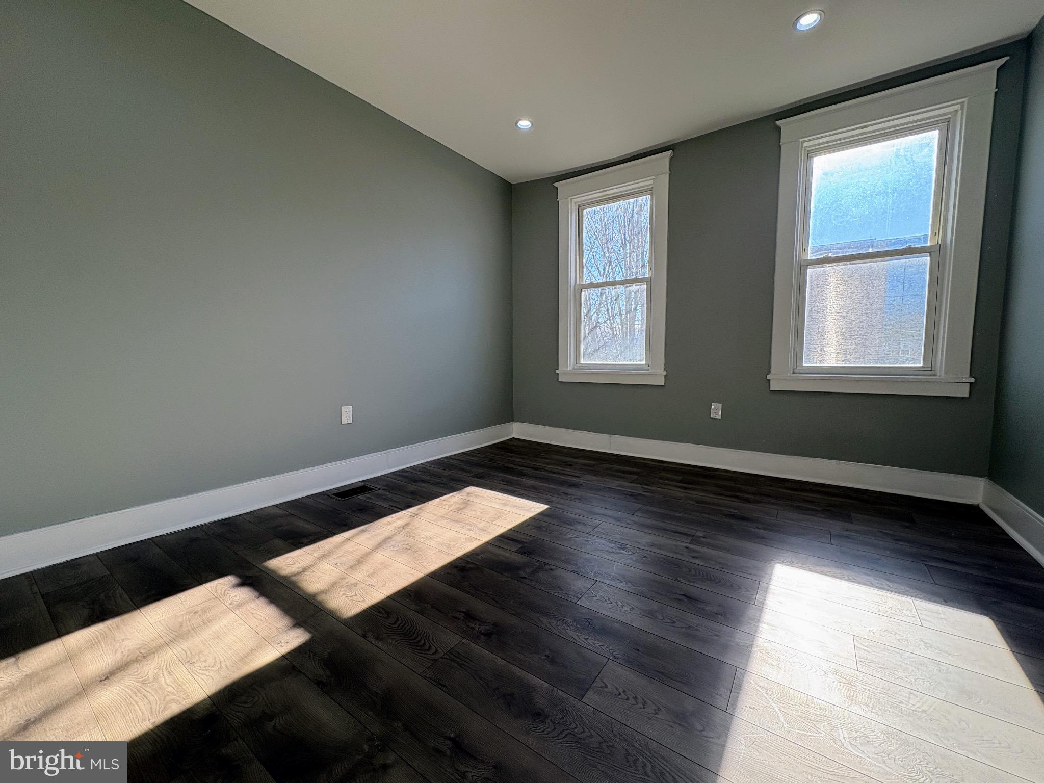WAVERLY - Residential