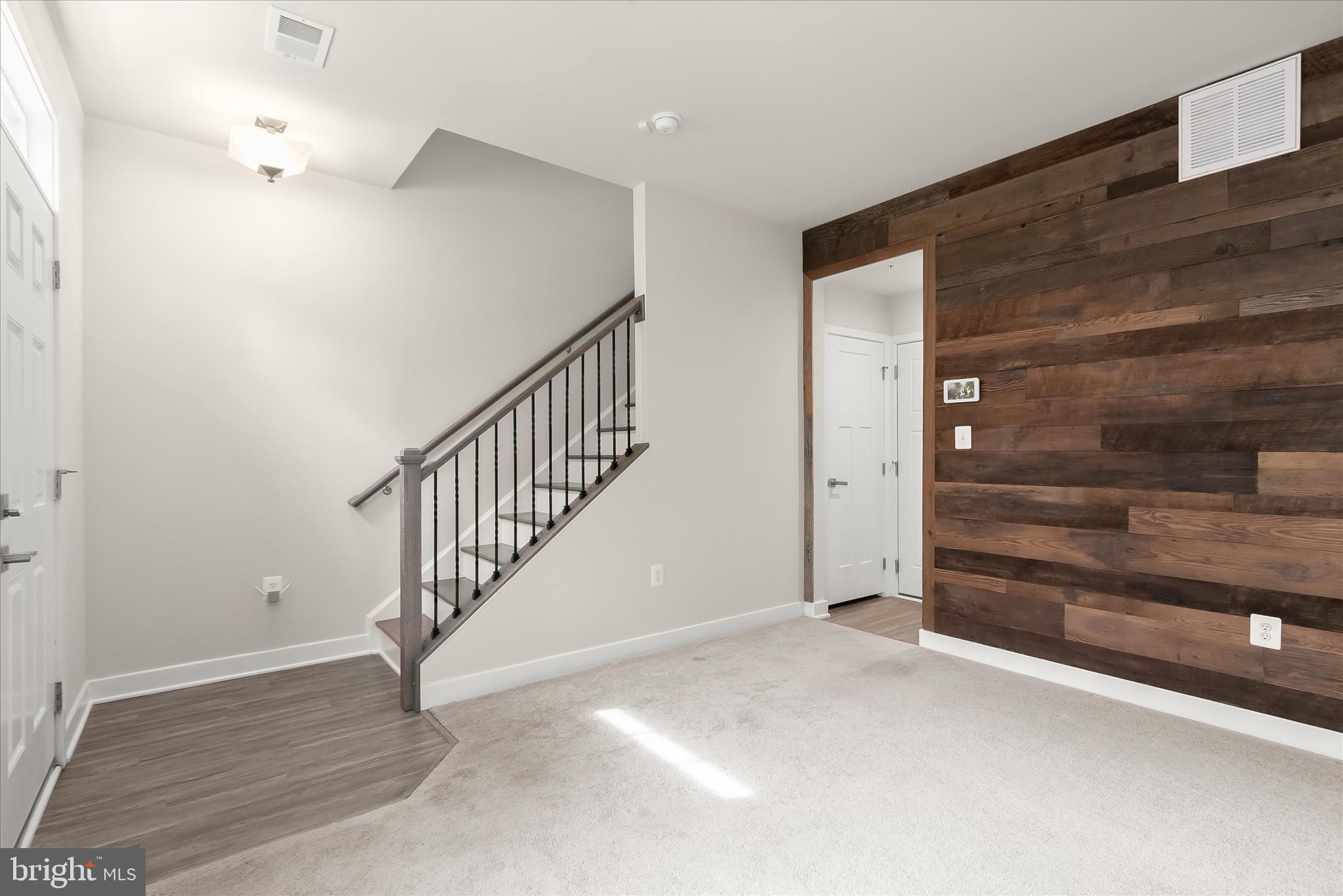 AVONDALE - Residential