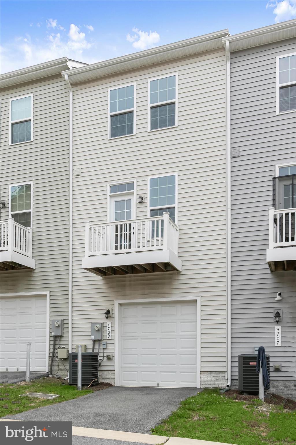 AVONDALE - Residential
