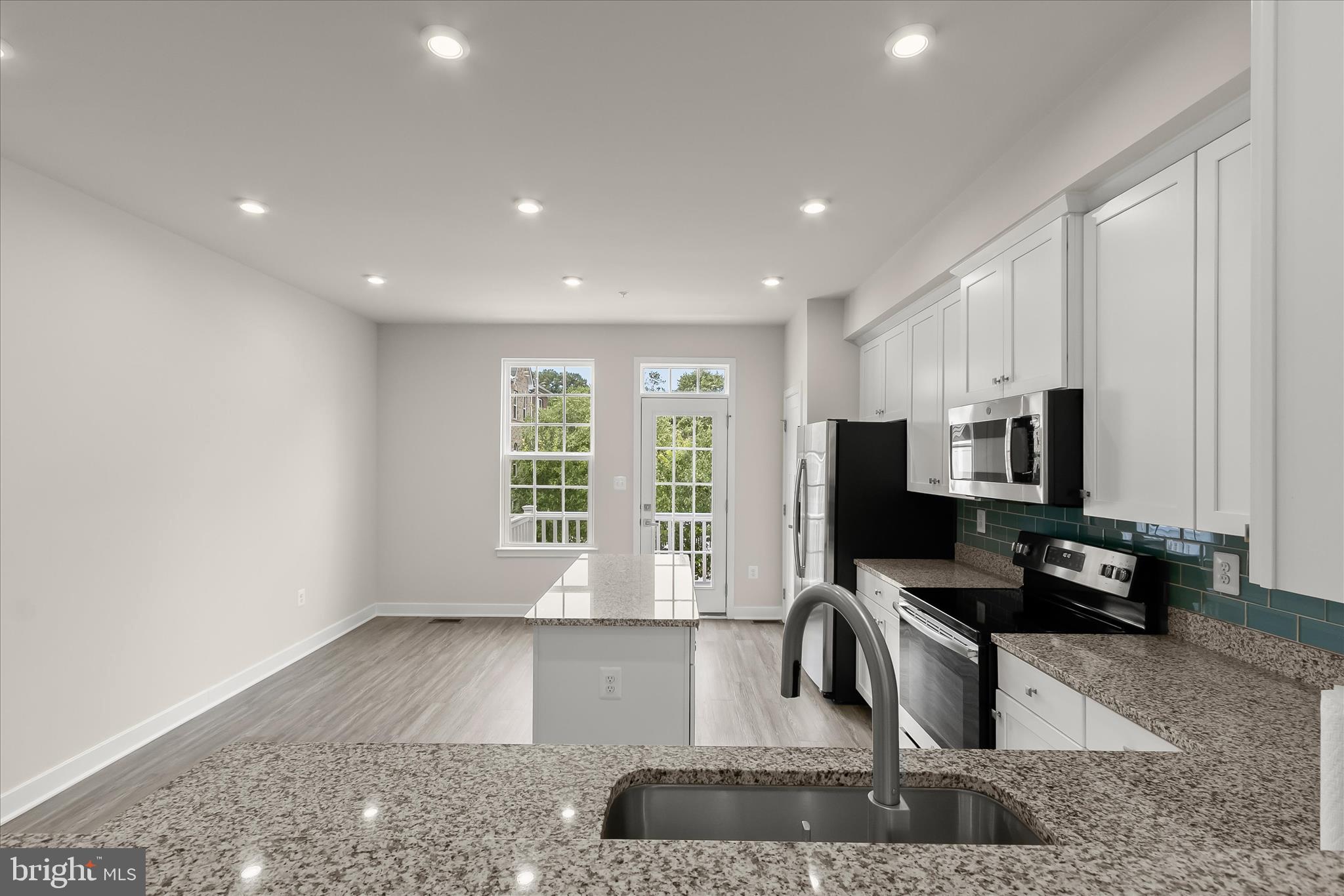 AVONDALE - Residential