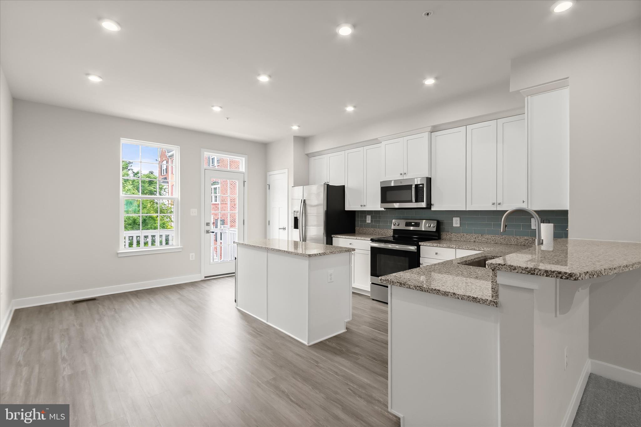 AVONDALE - Residential