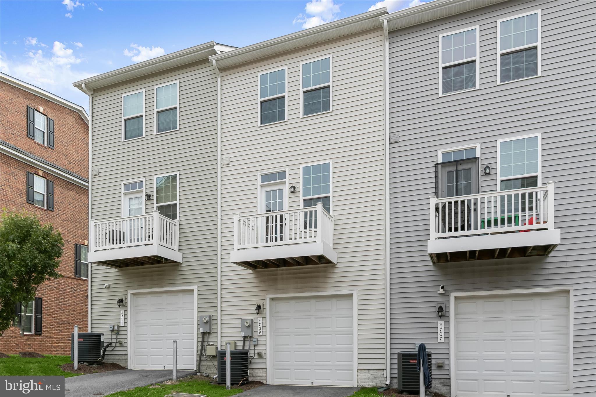 AVONDALE - Residential