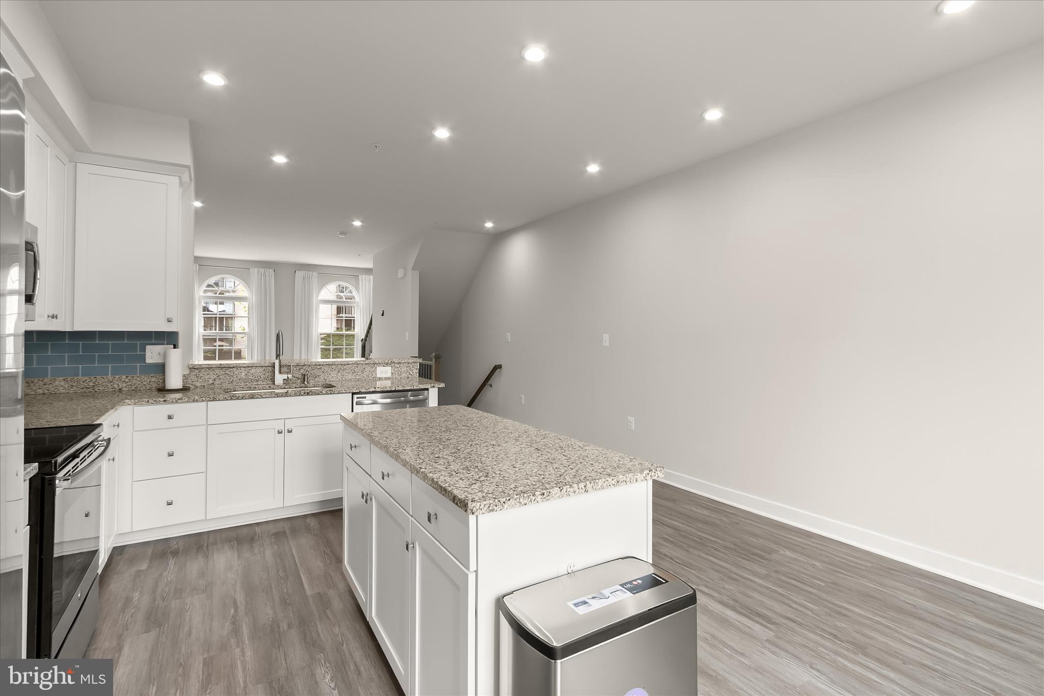 AVONDALE - Residential