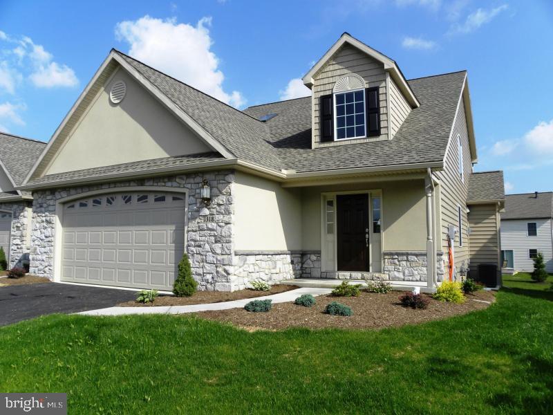 SUMMIT POINTE AT ELM TREE - Residential