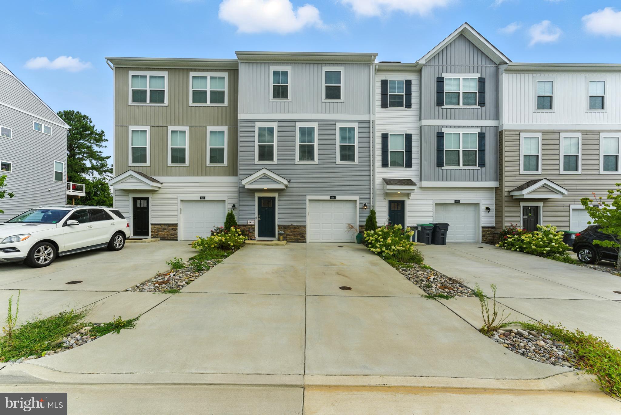 Beautiful, like-new 3-bedroom 2.5 full bathrooms townhouse offering modern comfort in a prime location. This immaculate home features a spacious open-concept layout that seamlessly connects the family room, dining area, and kitchen—perfect for everyday living and entertaining. The bright kitchen showcases stylish countertops and cabinetry, with large windows filling the space with abundant natural light.

Step directly from the living room onto your private deck and enjoy outdoor dining, relaxing evenings, or a bit of gardening.

Enjoy a fully finished walk-out basement that provides additional living space, along with a generously sized back yard—ideal for outdoor relaxation or gardening. A 1-car garage adds convenience and extra storage.

Ideally located just minutes from downtown Fredericksburg with easy access to I-95, this home is perfect for commuters traveling to Quantico, Northern Virginia, or beyond. Schedule your tour today!