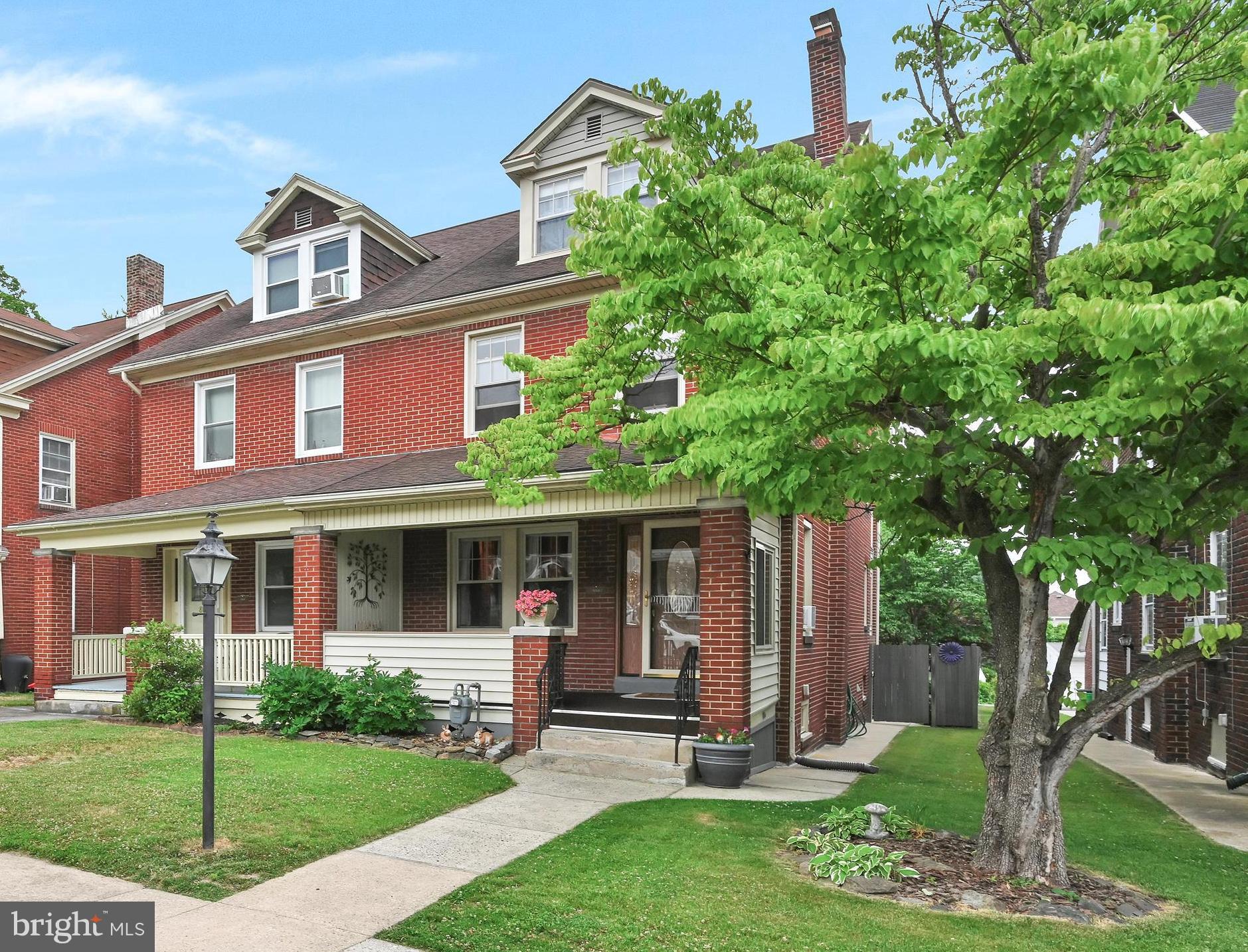 THE AVENUES - Residential