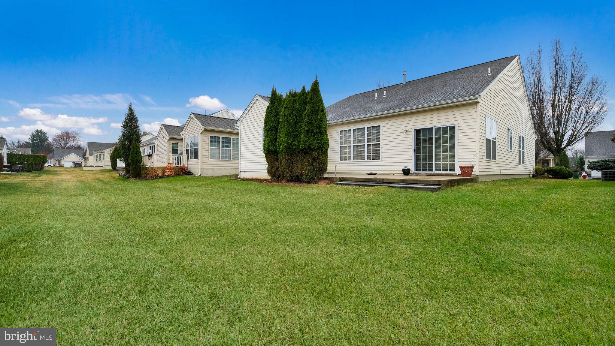 HERITAGE CR ESTS - Residential