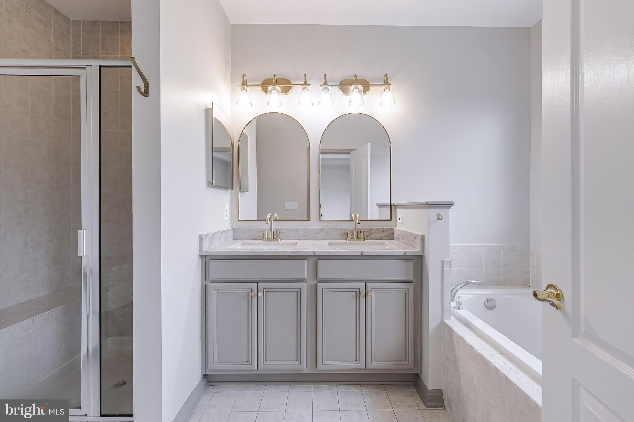 THE TOWNES AT VILLAGE PLACE - Residential