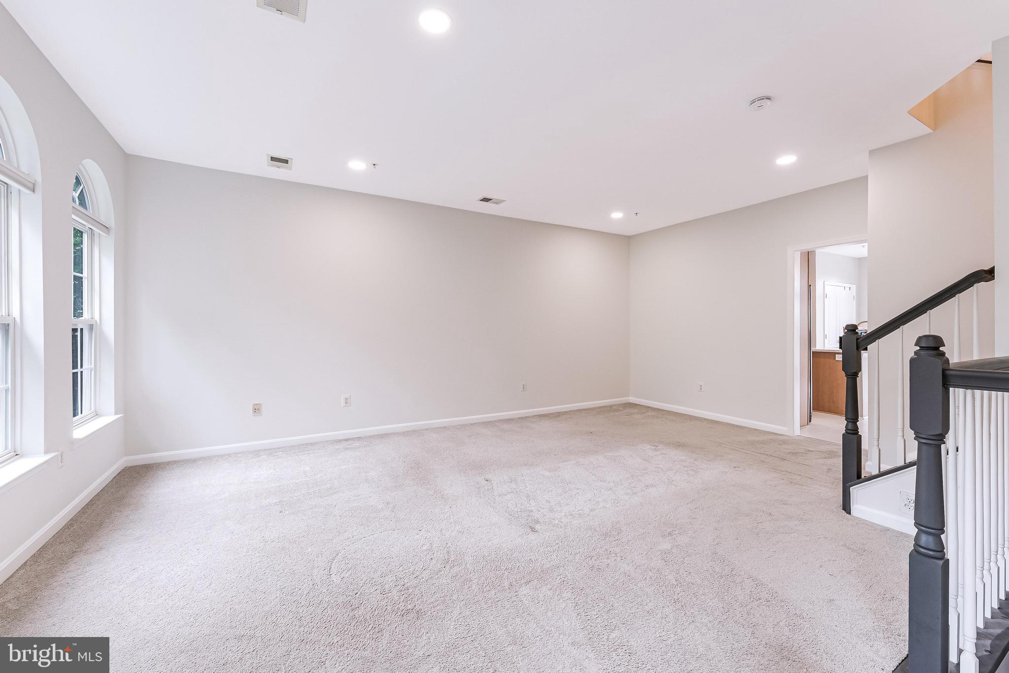 THE TOWNES AT VILLAGE PLACE - Residential