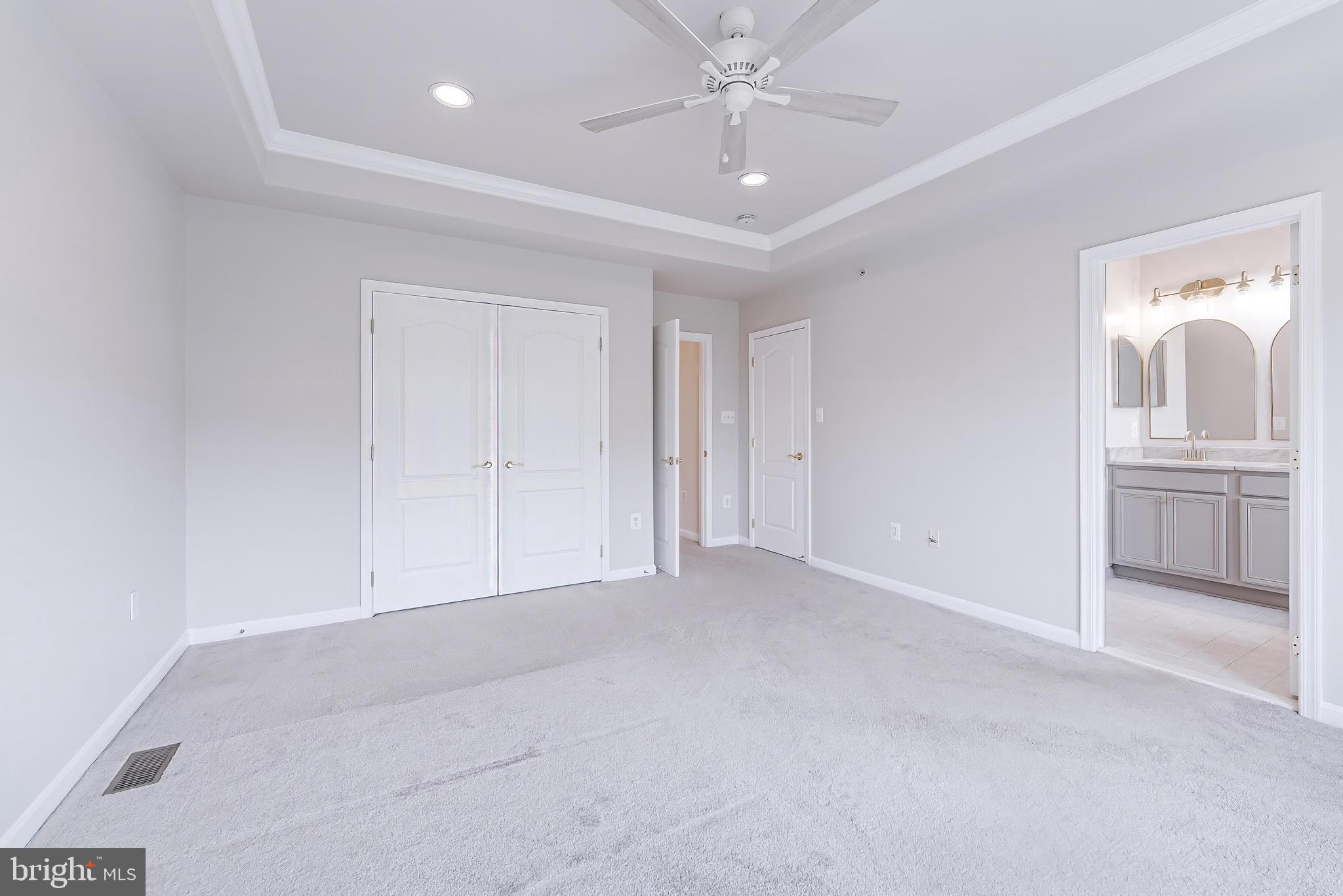 THE TOWNES AT VILLAGE PLACE - Residential