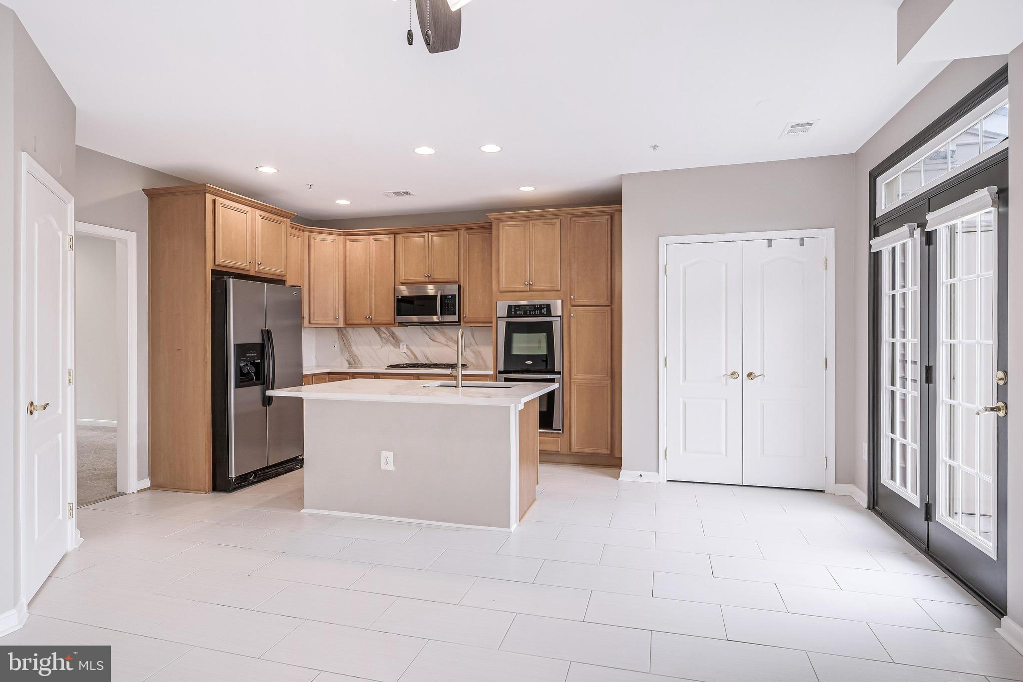 THE TOWNES AT VILLAGE PLACE - Residential