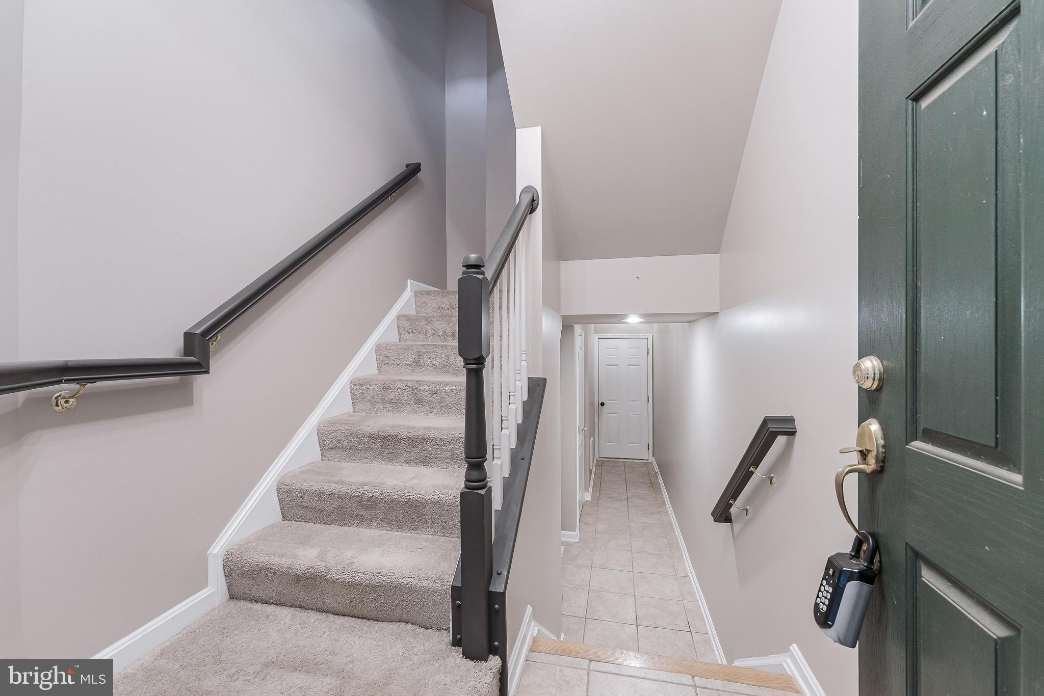 THE TOWNES AT VILLAGE PLACE - Residential
