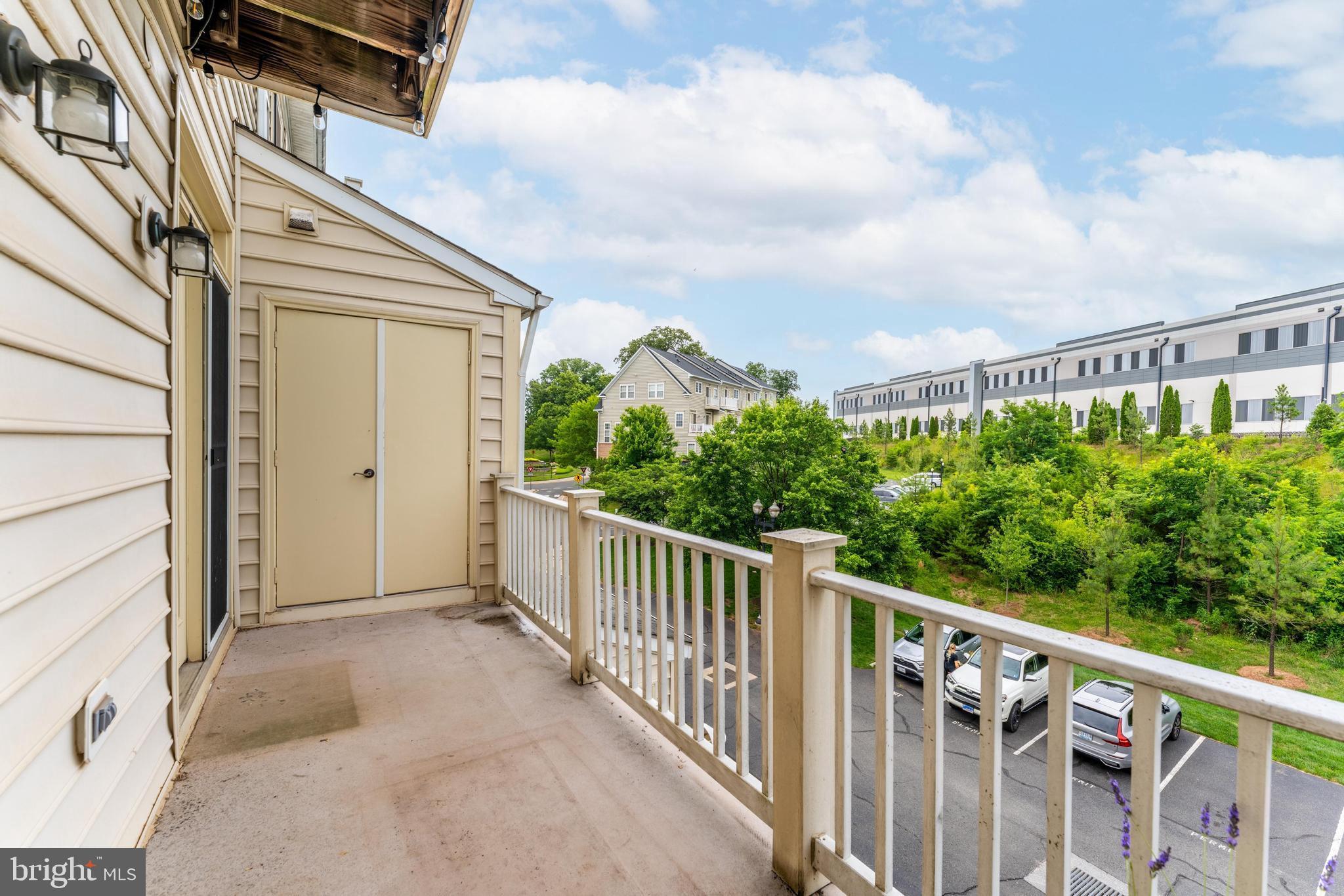 THE TOWNES AT VILLAGE PLACE - Residential