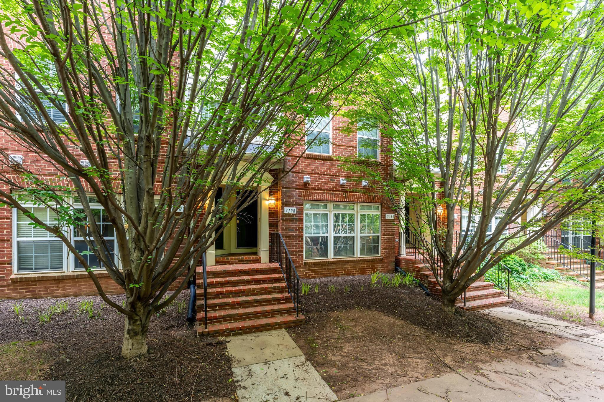 THE TOWNES AT VILLAGE PLACE - Residential