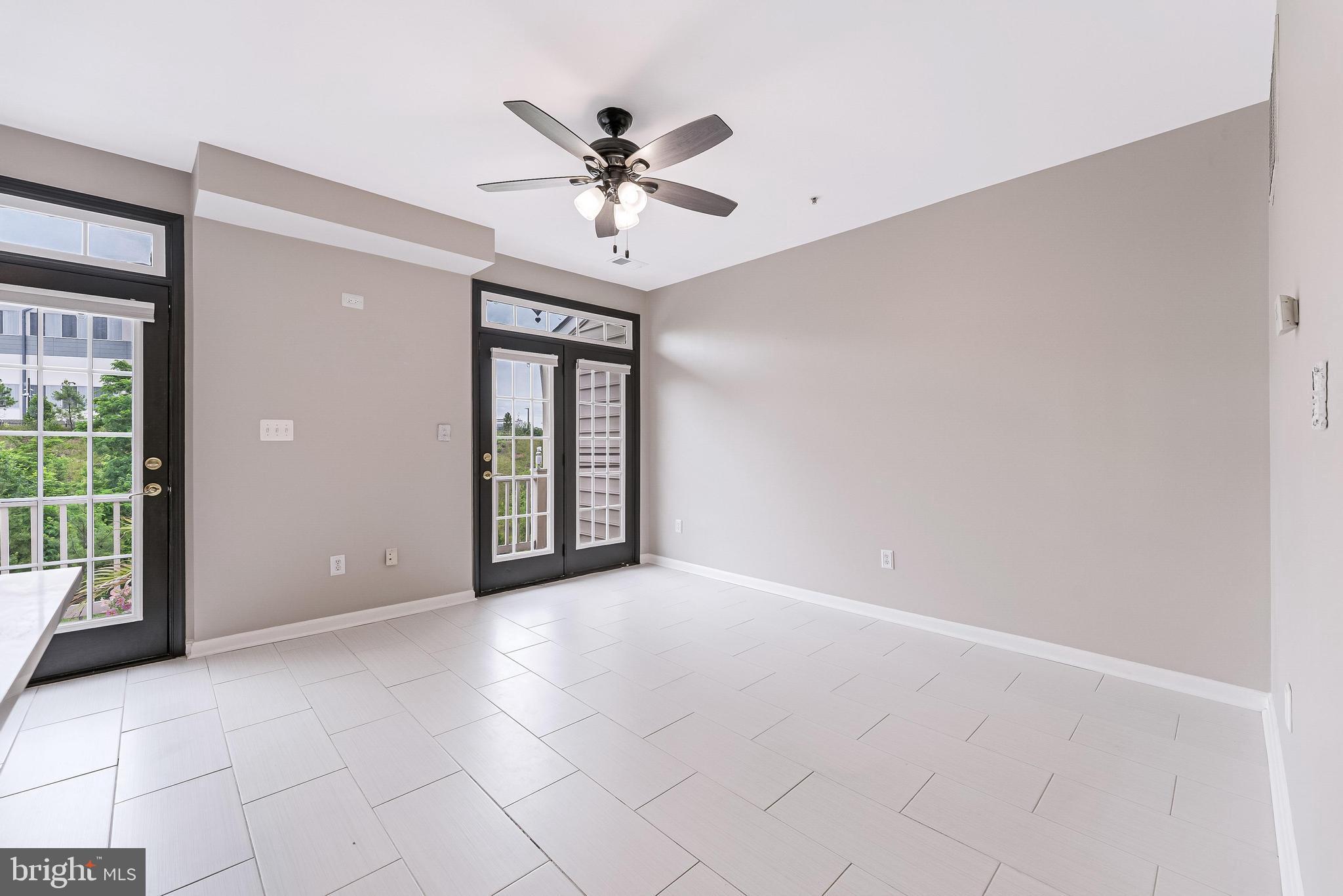 THE TOWNES AT VILLAGE PLACE - Residential