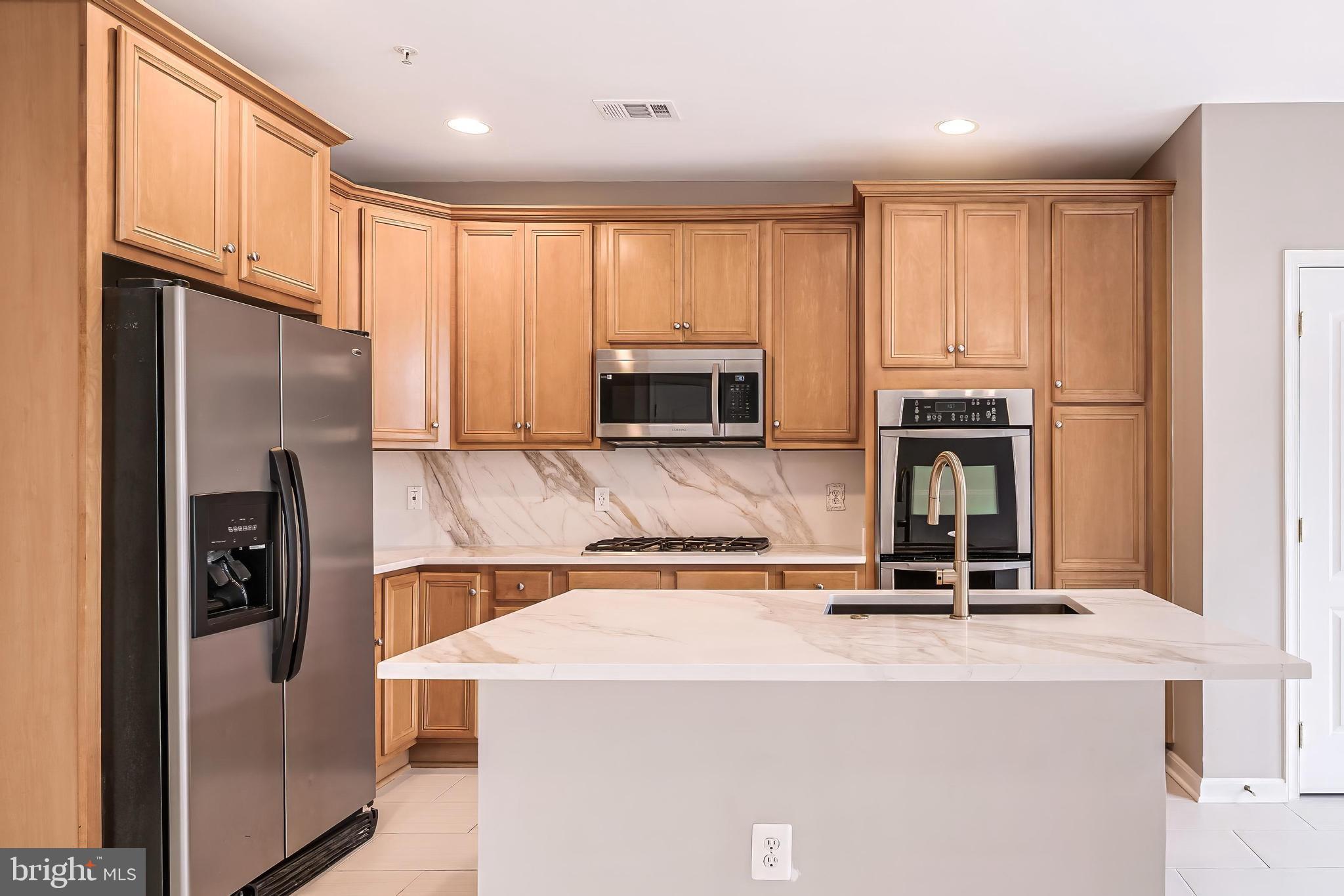 THE TOWNES AT VILLAGE PLACE - Residential