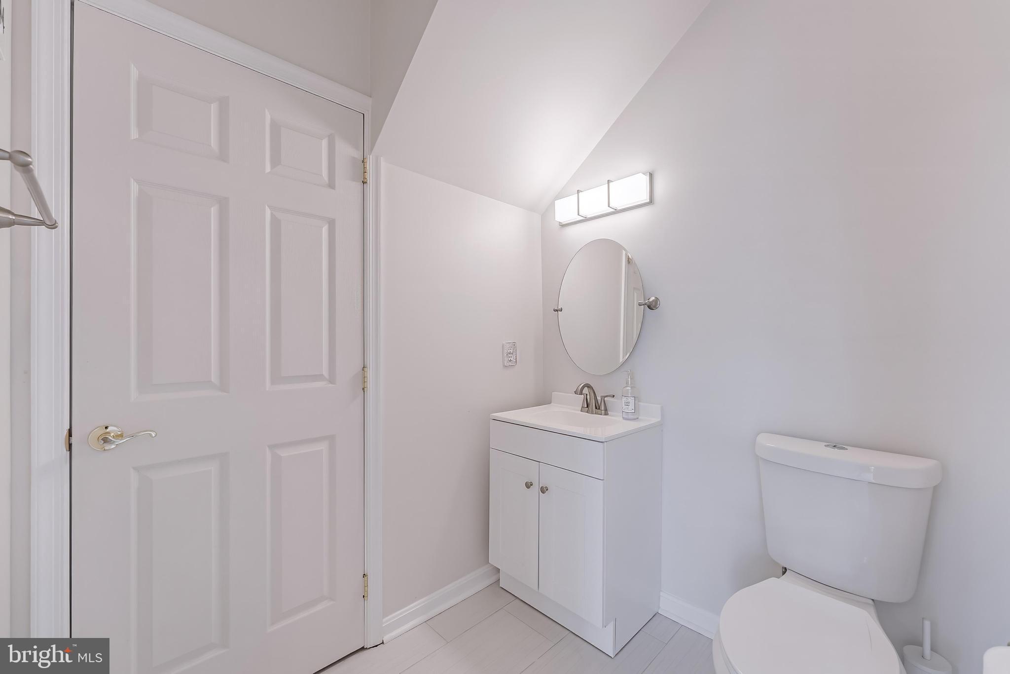 THE TOWNES AT VILLAGE PLACE - Residential