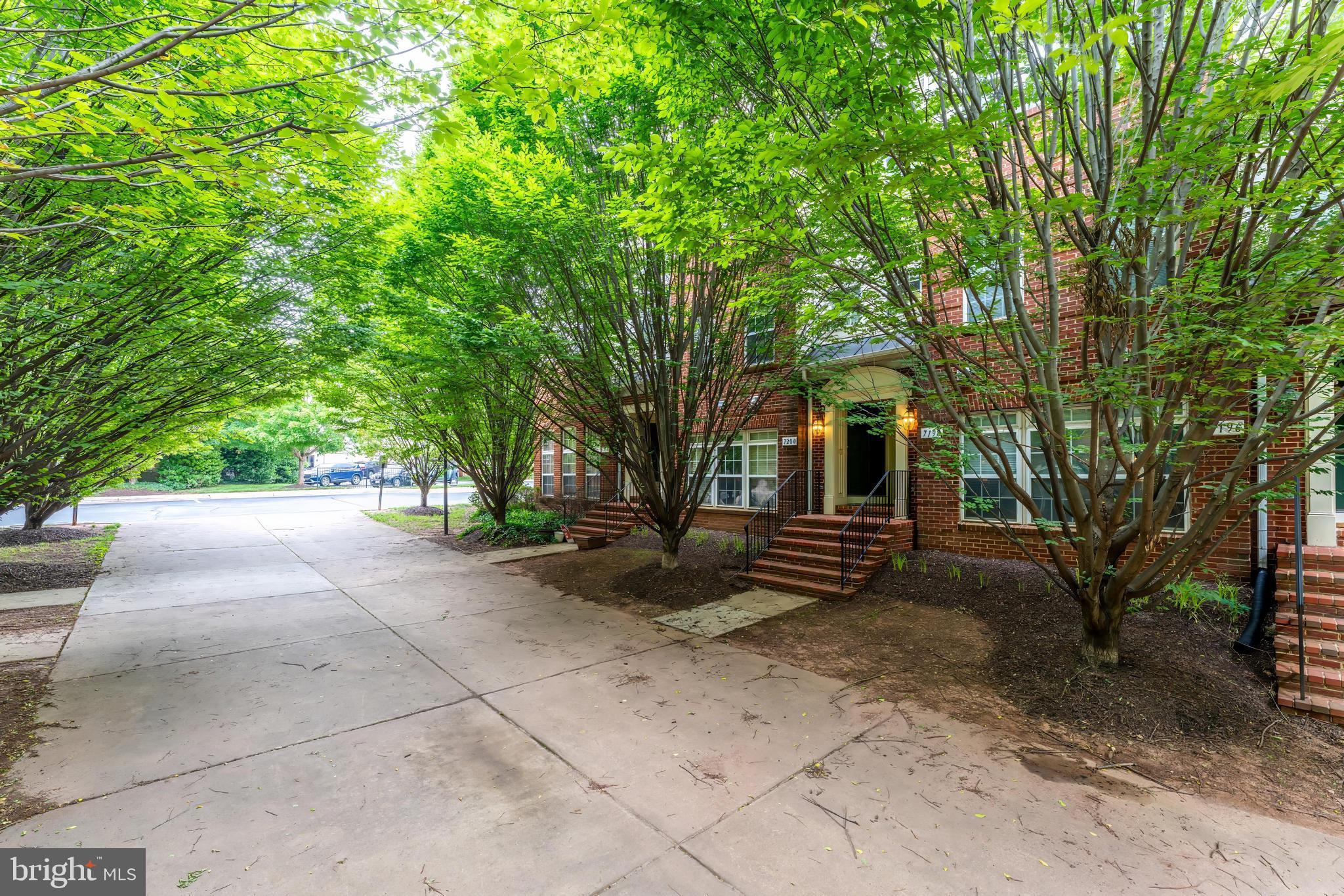 THE TOWNES AT VILLAGE PLACE - Residential