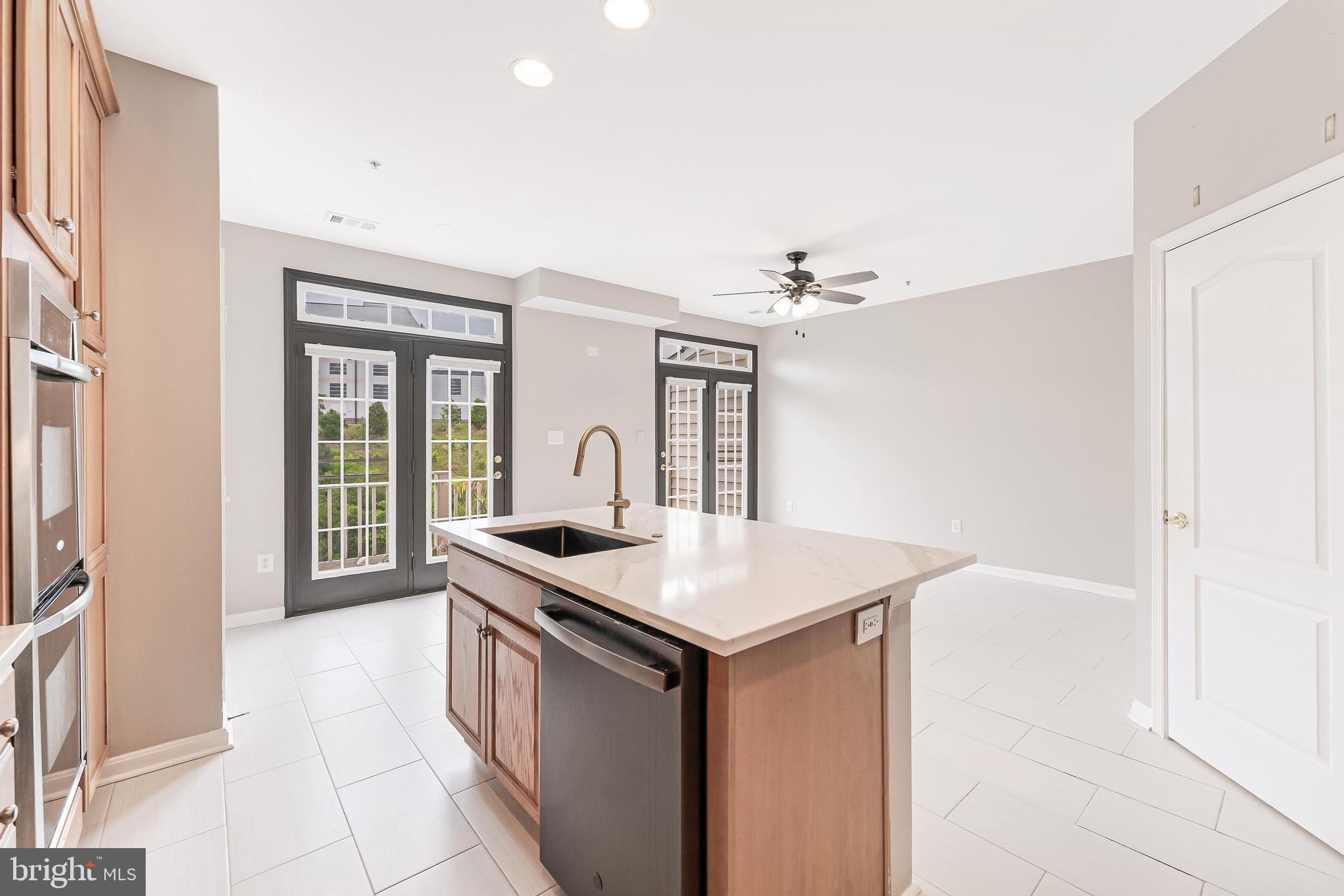 THE TOWNES AT VILLAGE PLACE - Residential