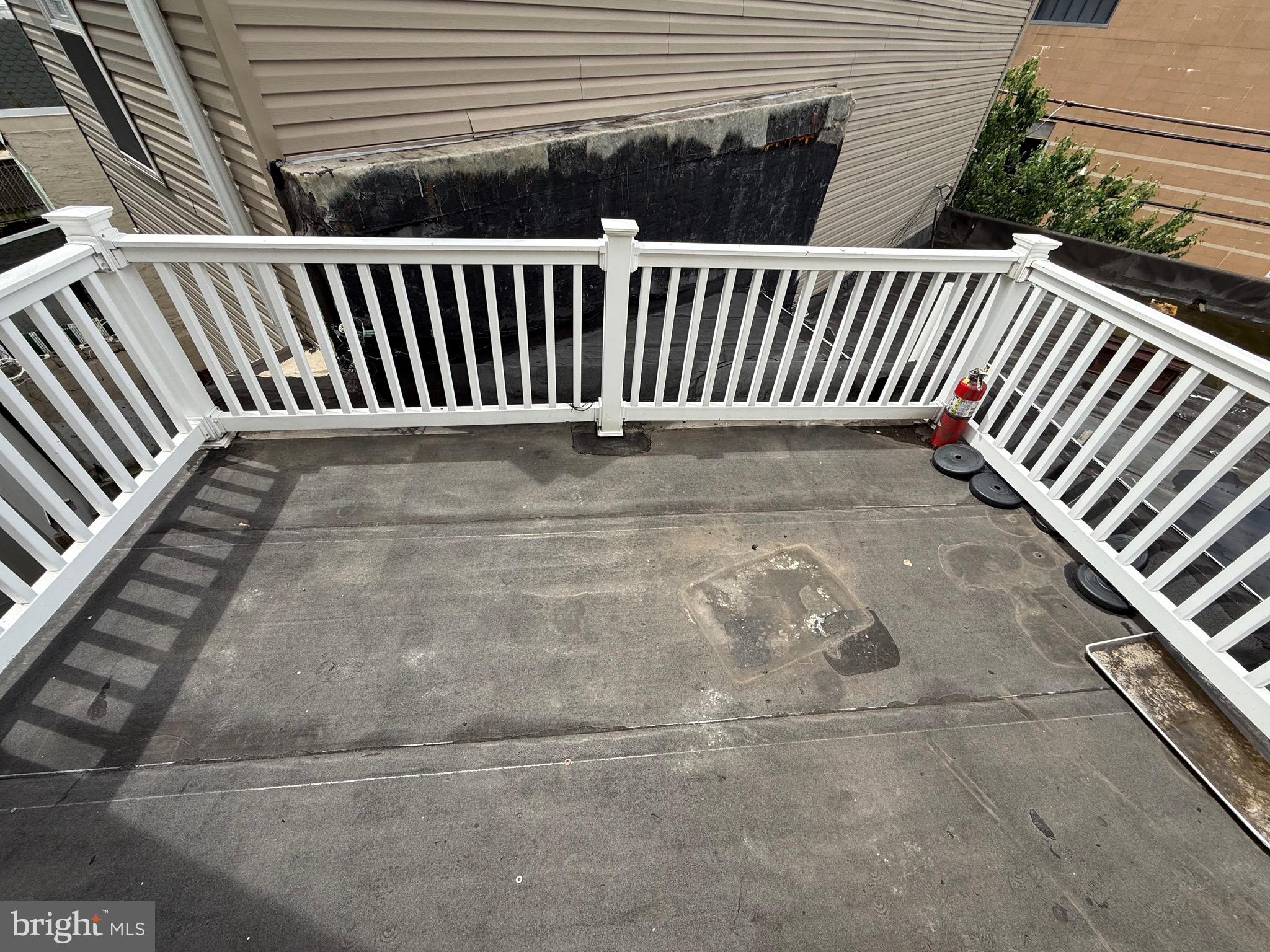 NORTHERN LIBERTIES - Commercial Sale