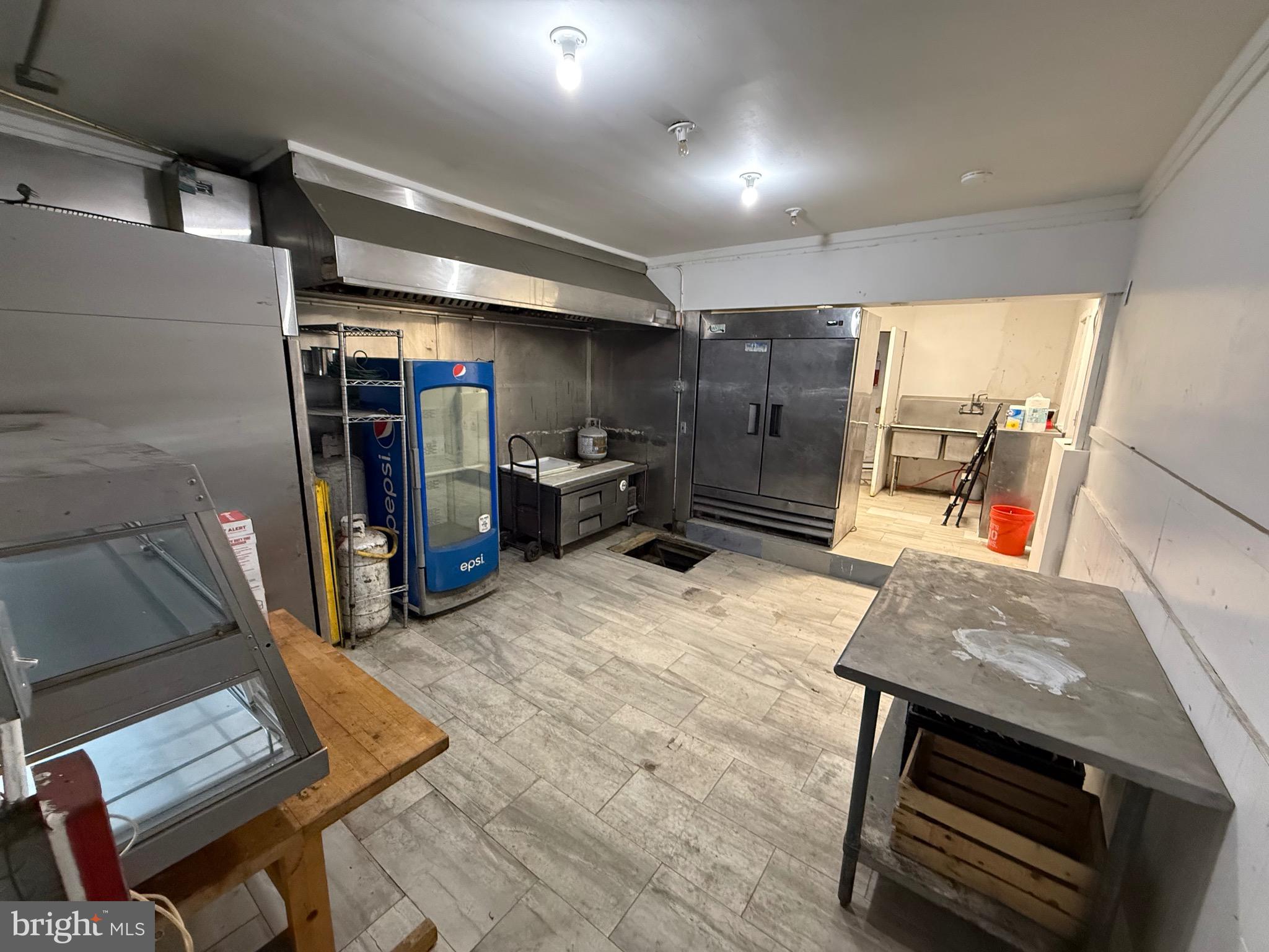 NORTHERN LIBERTIES - Commercial Sale