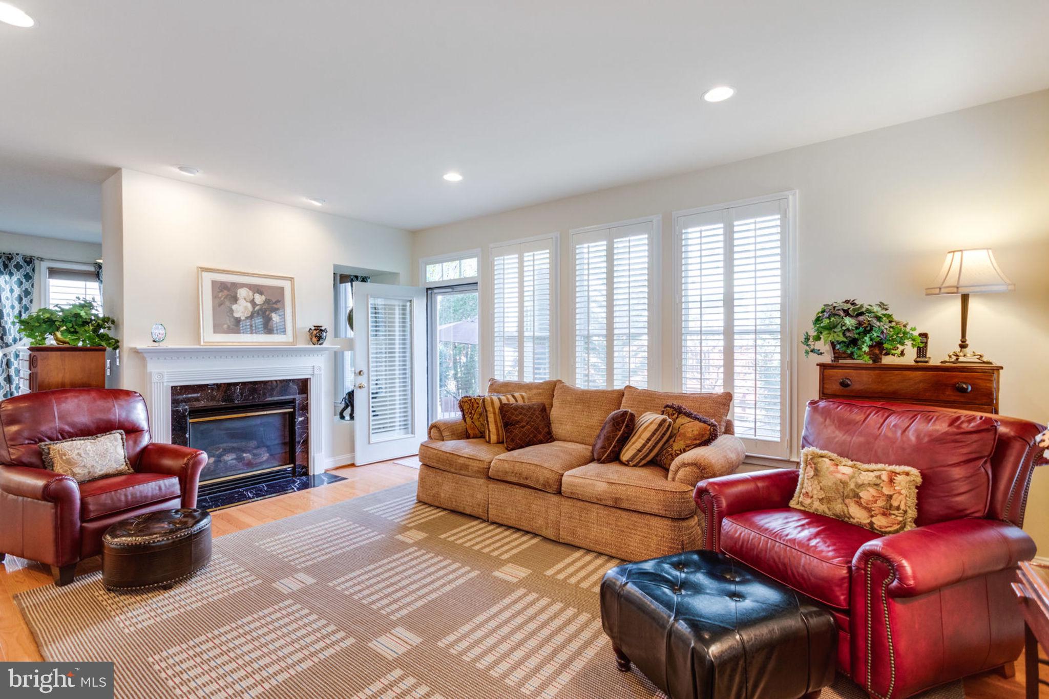 KINGSTOWNE - Residential Lease