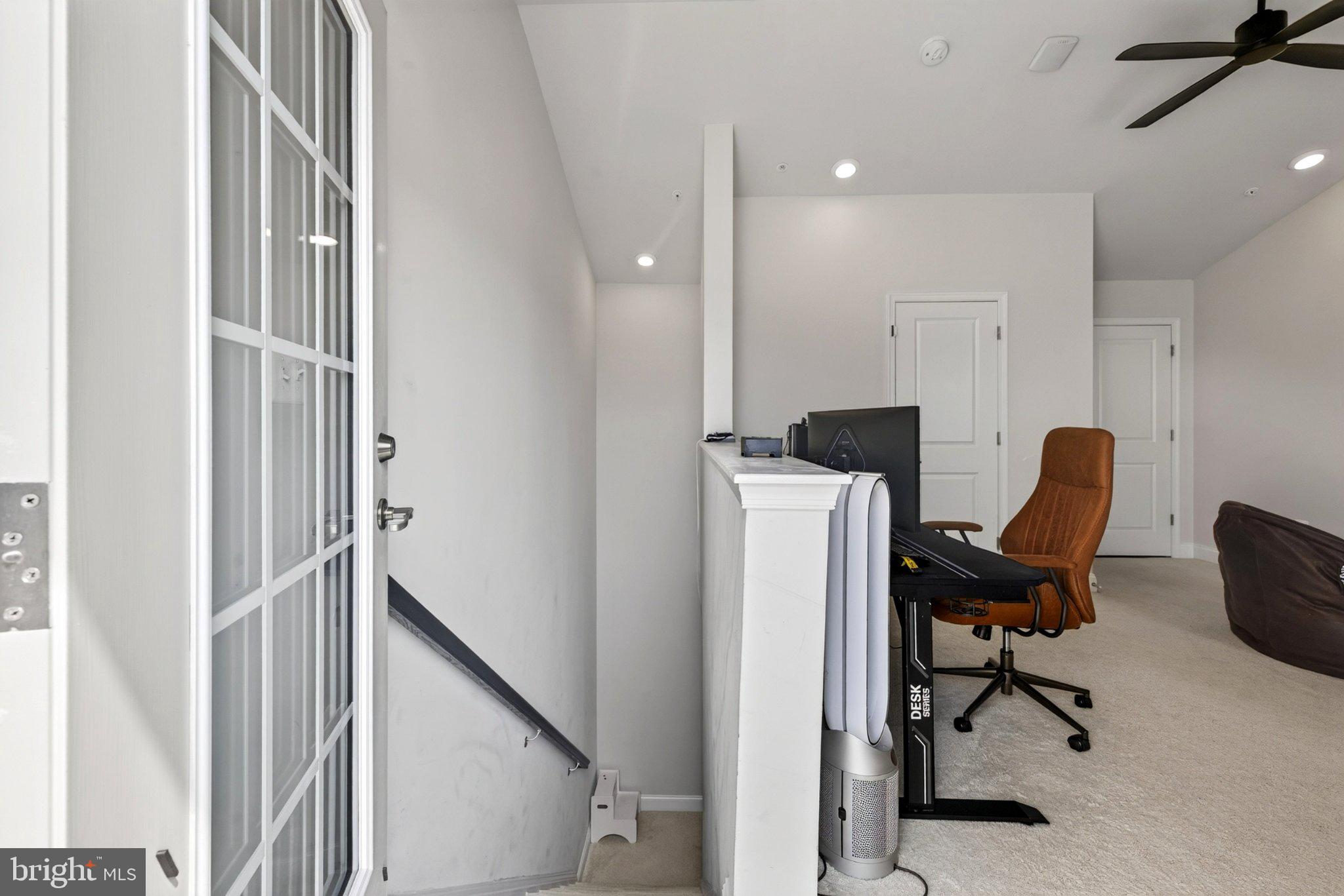 OXFORD SQUARE - Residential