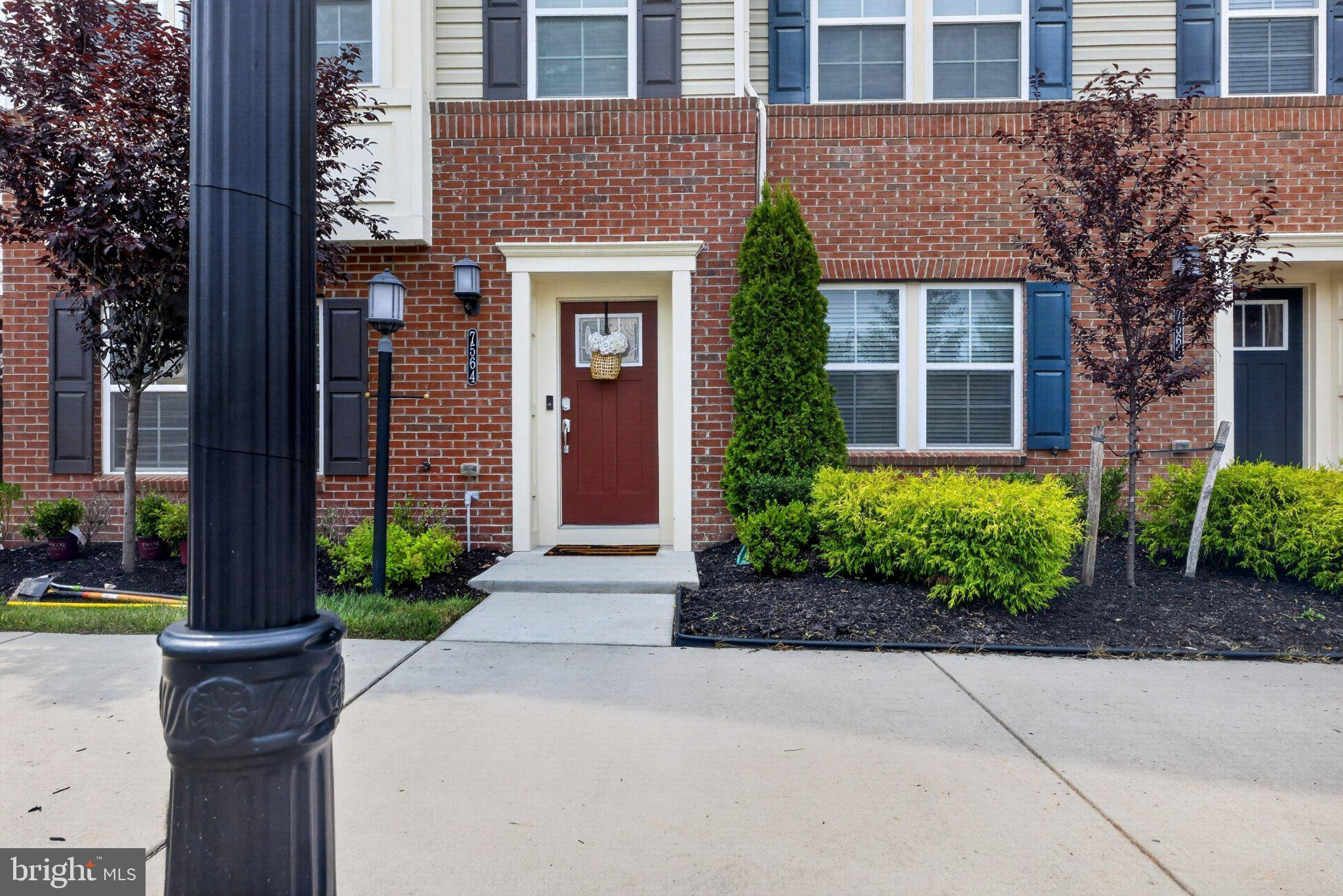 OXFORD SQUARE - Residential