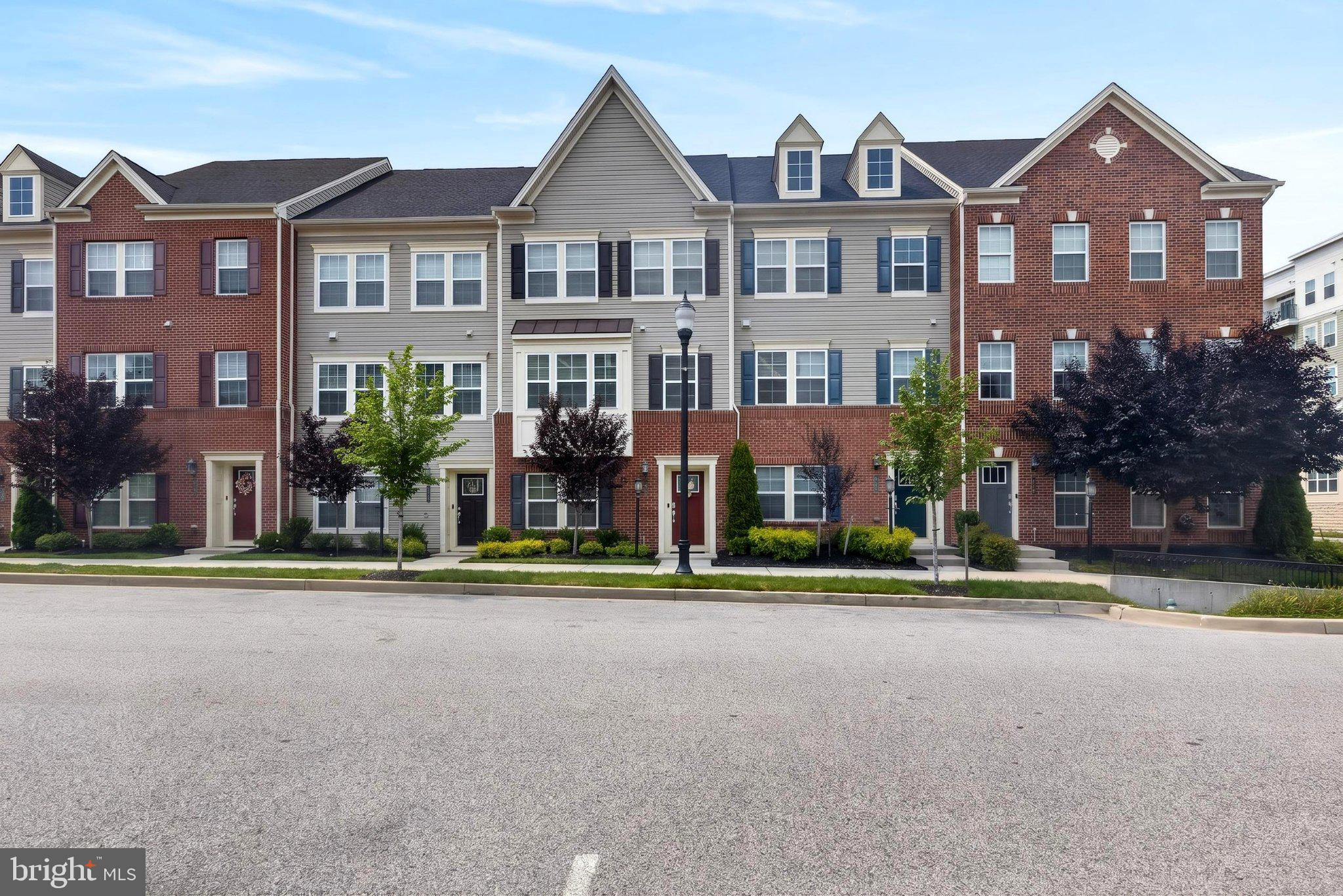 OXFORD SQUARE - Residential