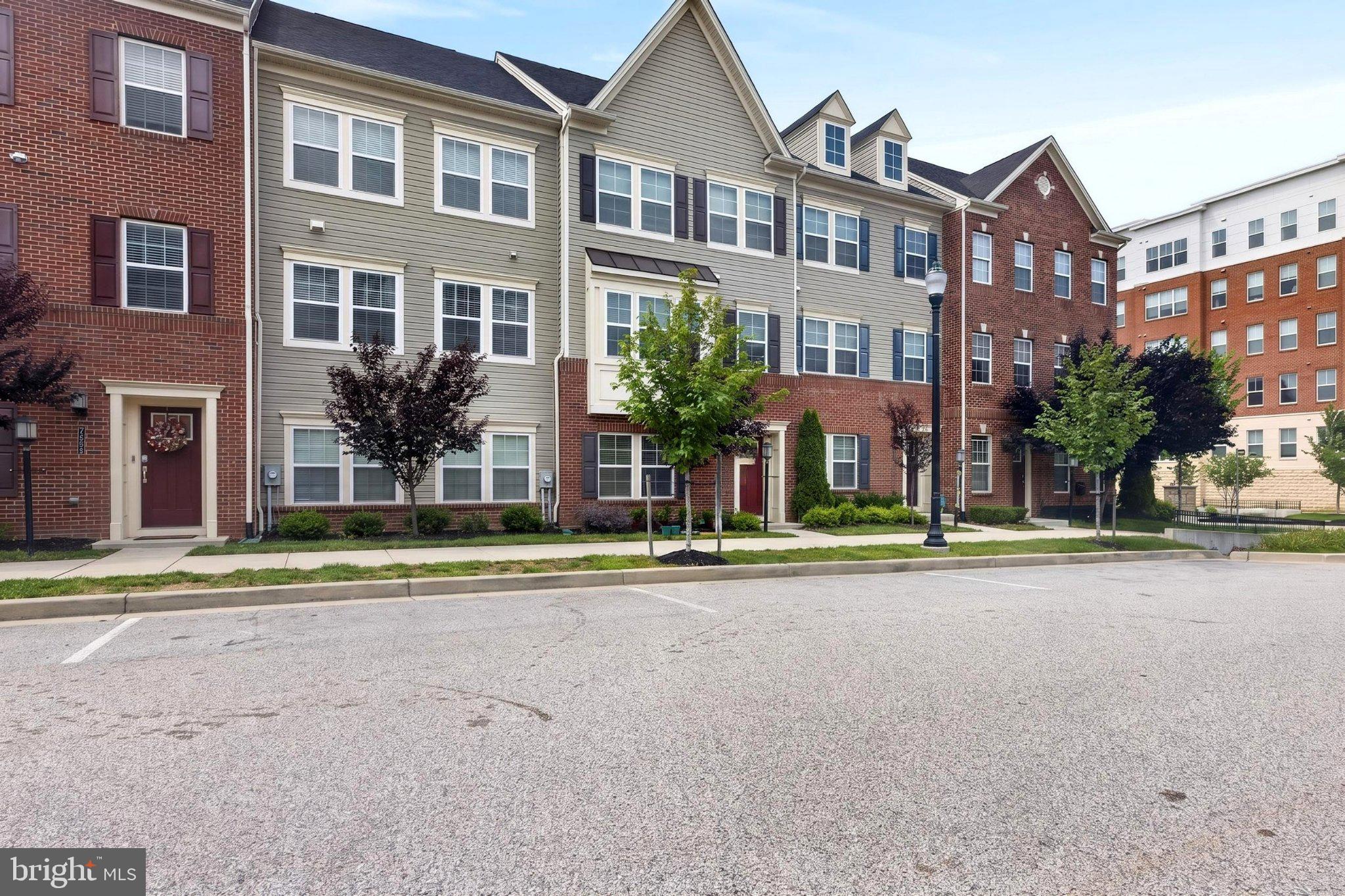 OXFORD SQUARE - Residential