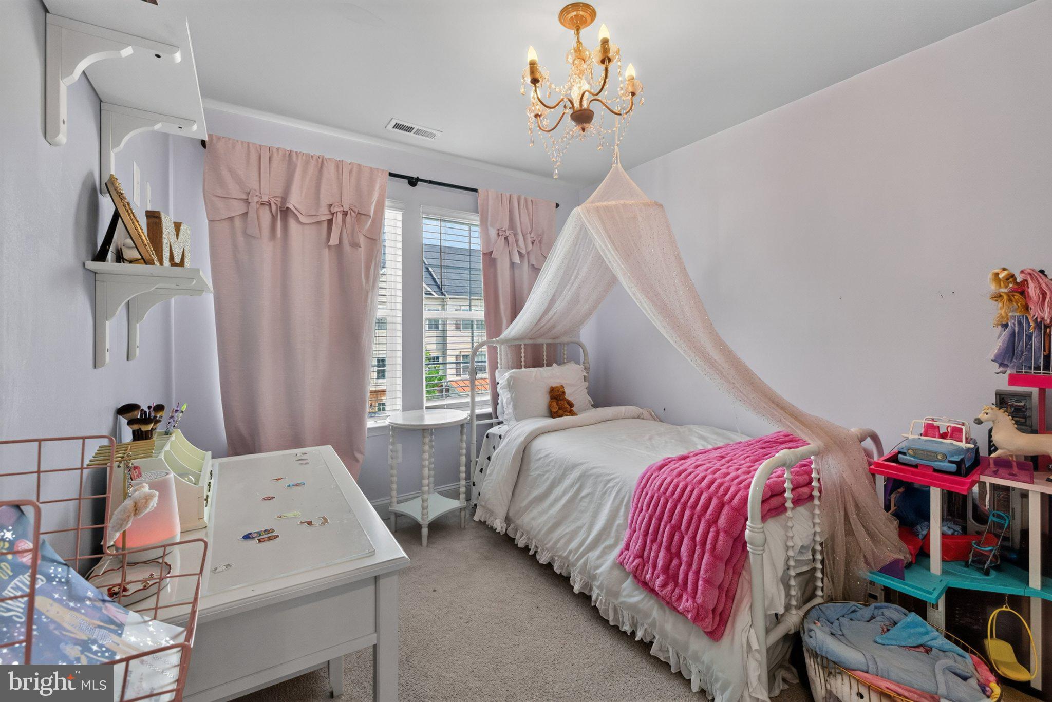 OXFORD SQUARE - Residential