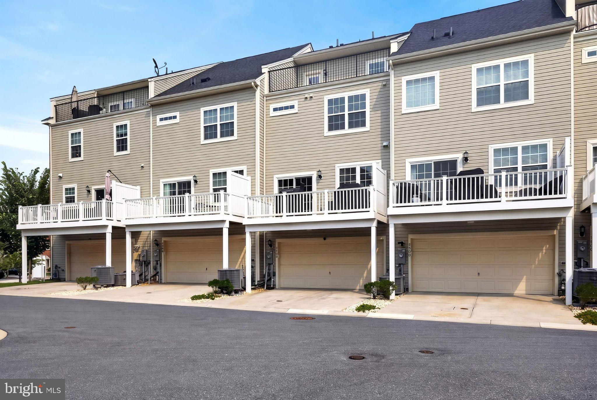 OXFORD SQUARE - Residential