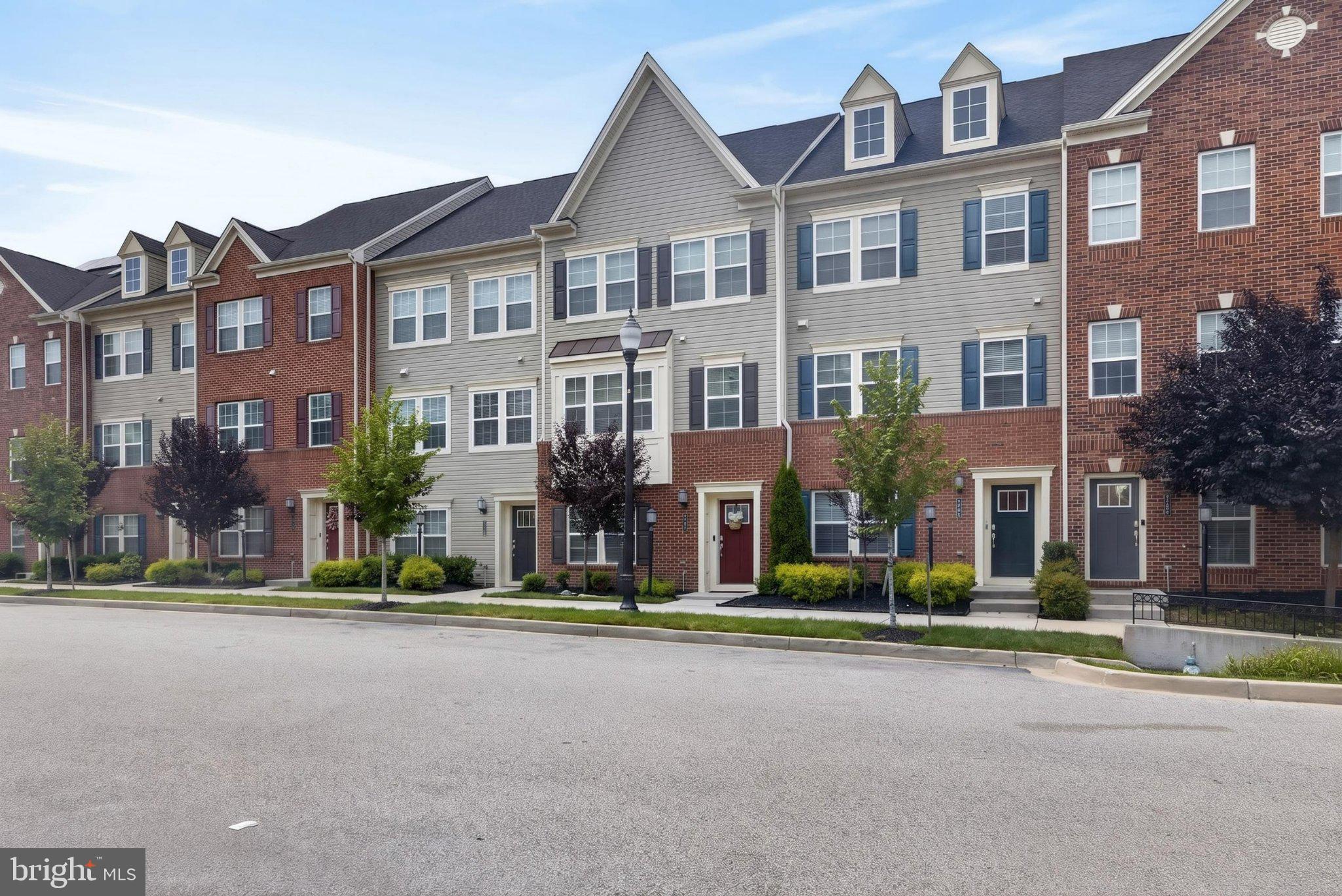 OXFORD SQUARE - Residential
