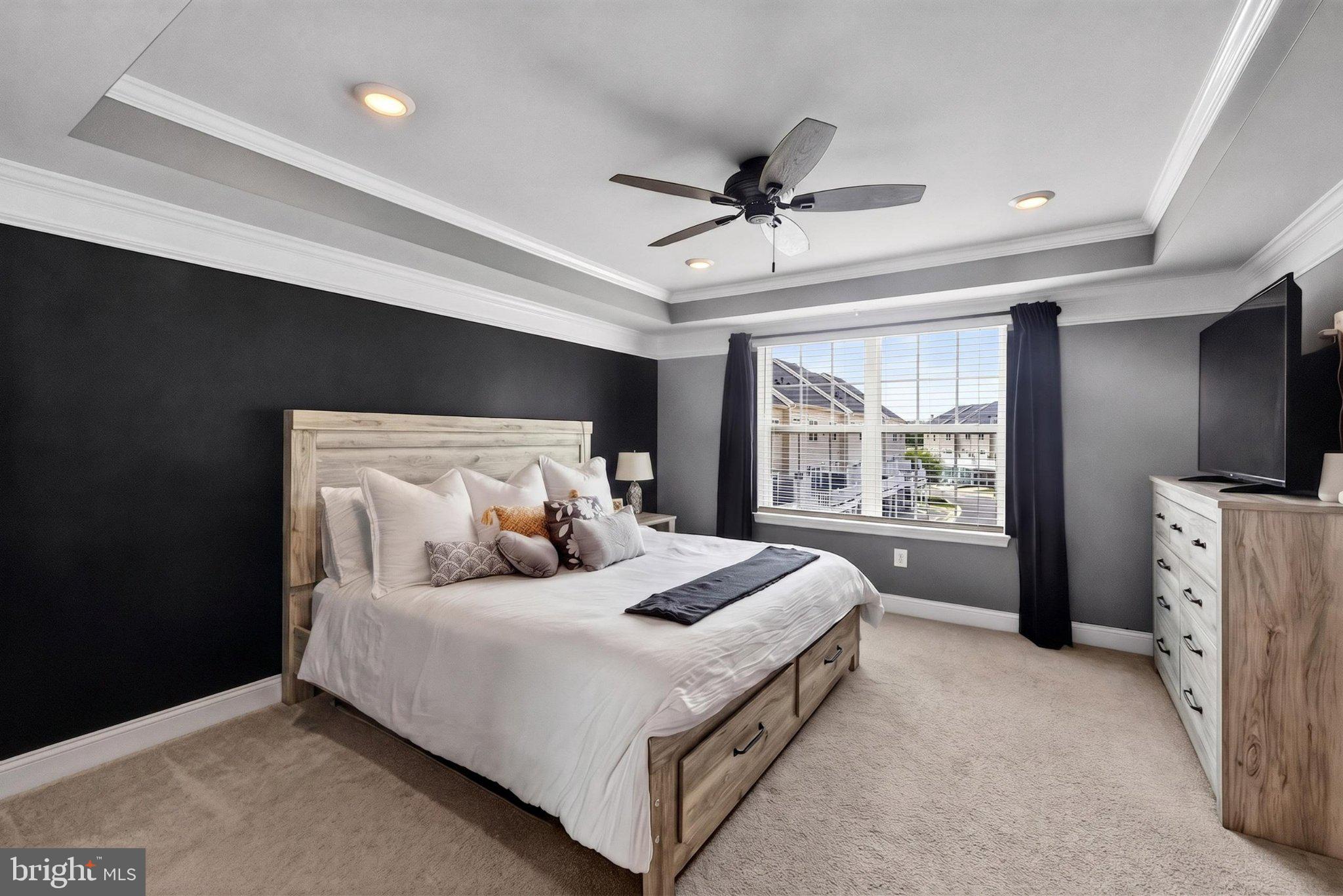 OXFORD SQUARE - Residential