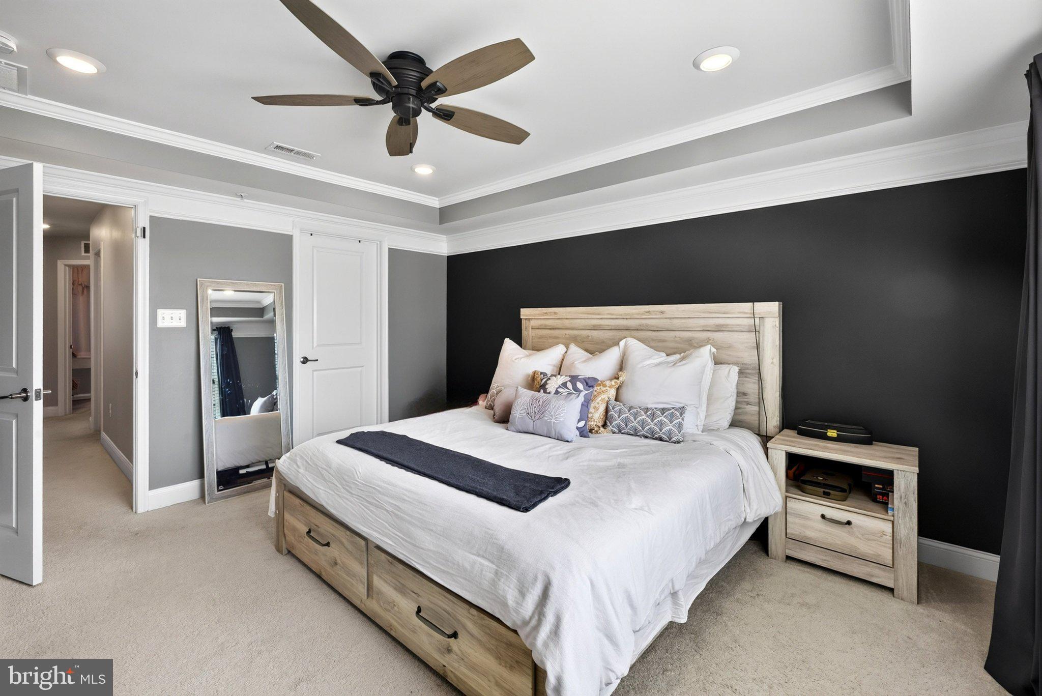 OXFORD SQUARE - Residential