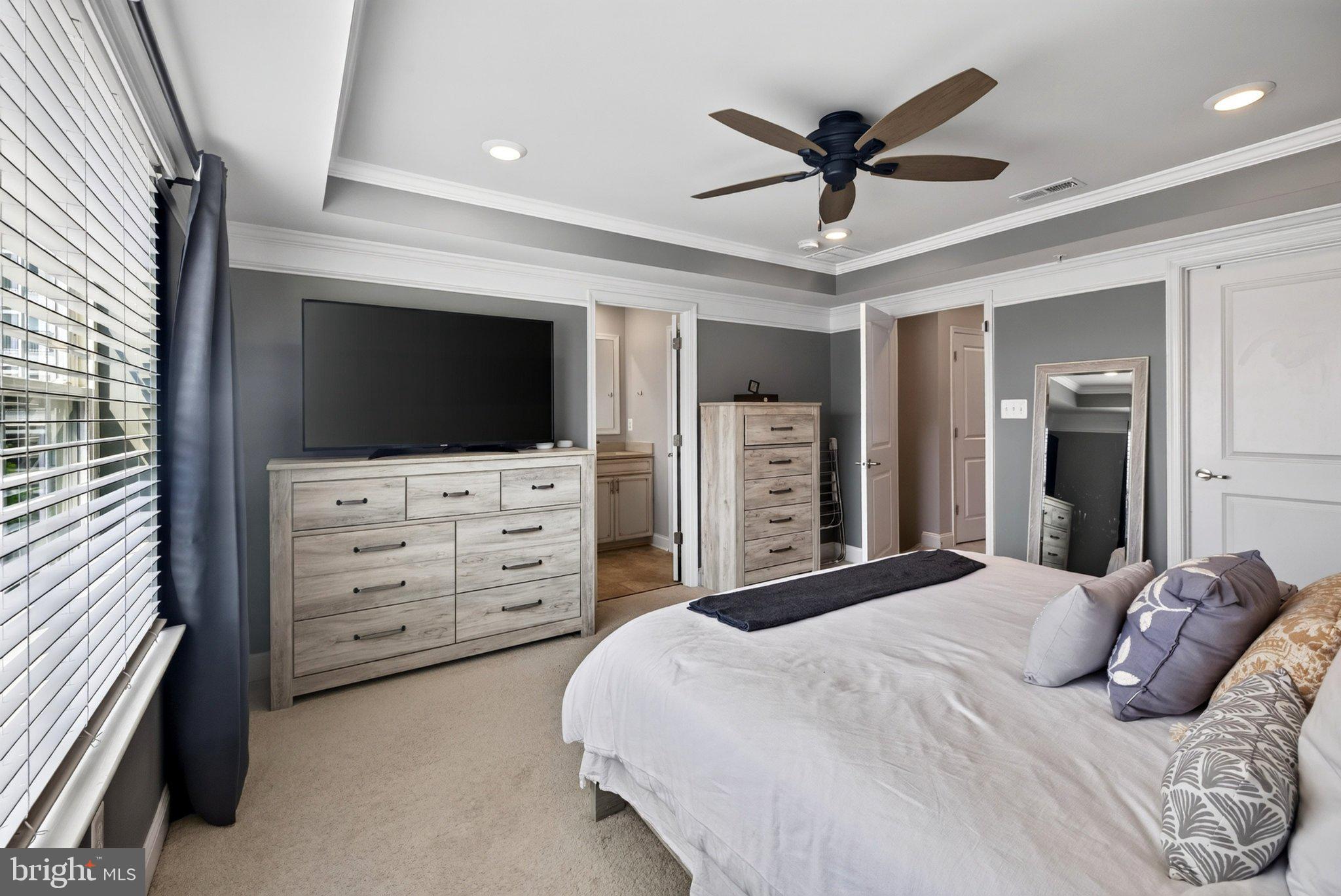 OXFORD SQUARE - Residential