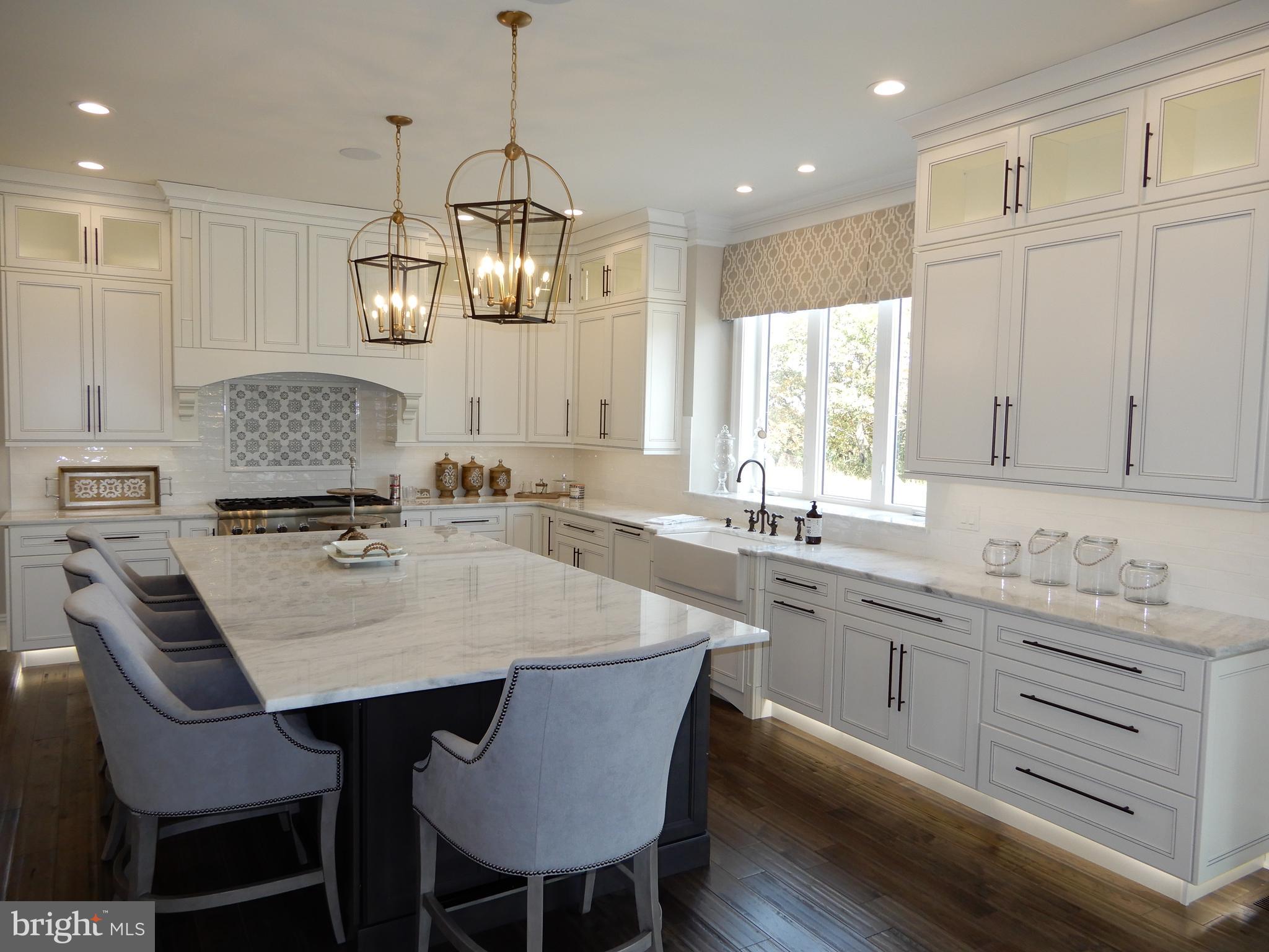 CRIMSON GLEN - Residential