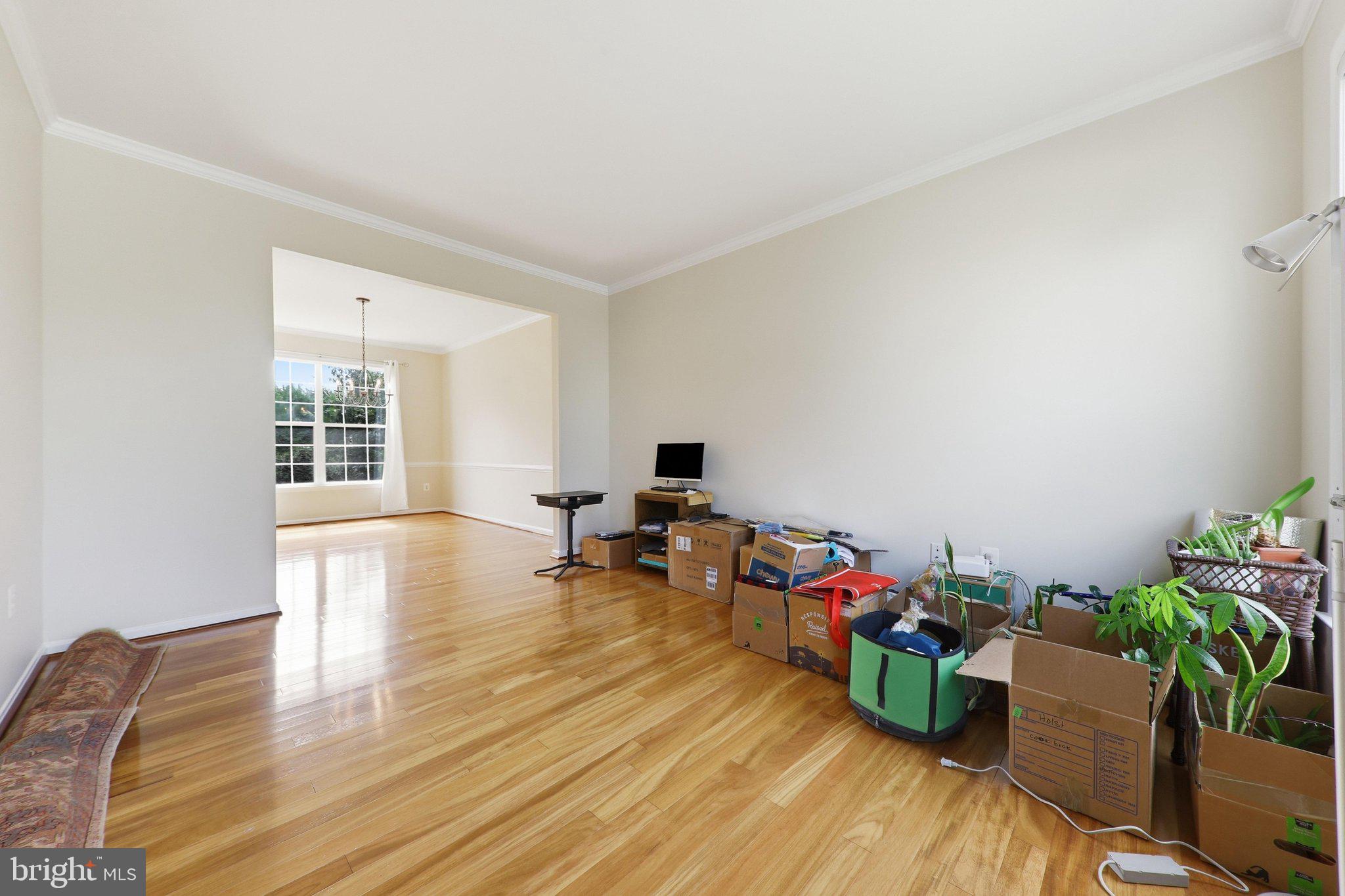 EMERALD FARM - Residential
