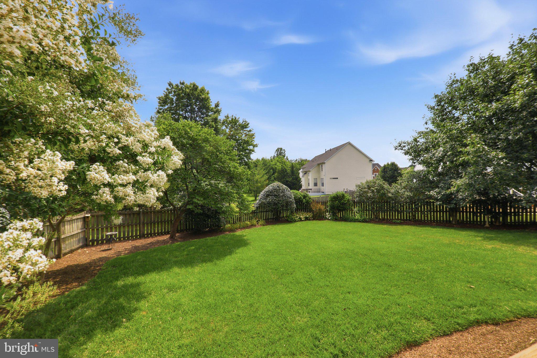 EMERALD FARM - Residential